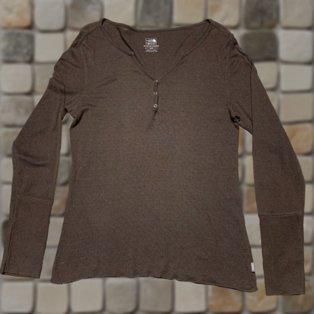 The North Face The North Face Shirt Top Womens Large Brown Knitted V-Neck Long Sleeve Pullover Size L / US 10 / IT 46 - 1 Thumbnail