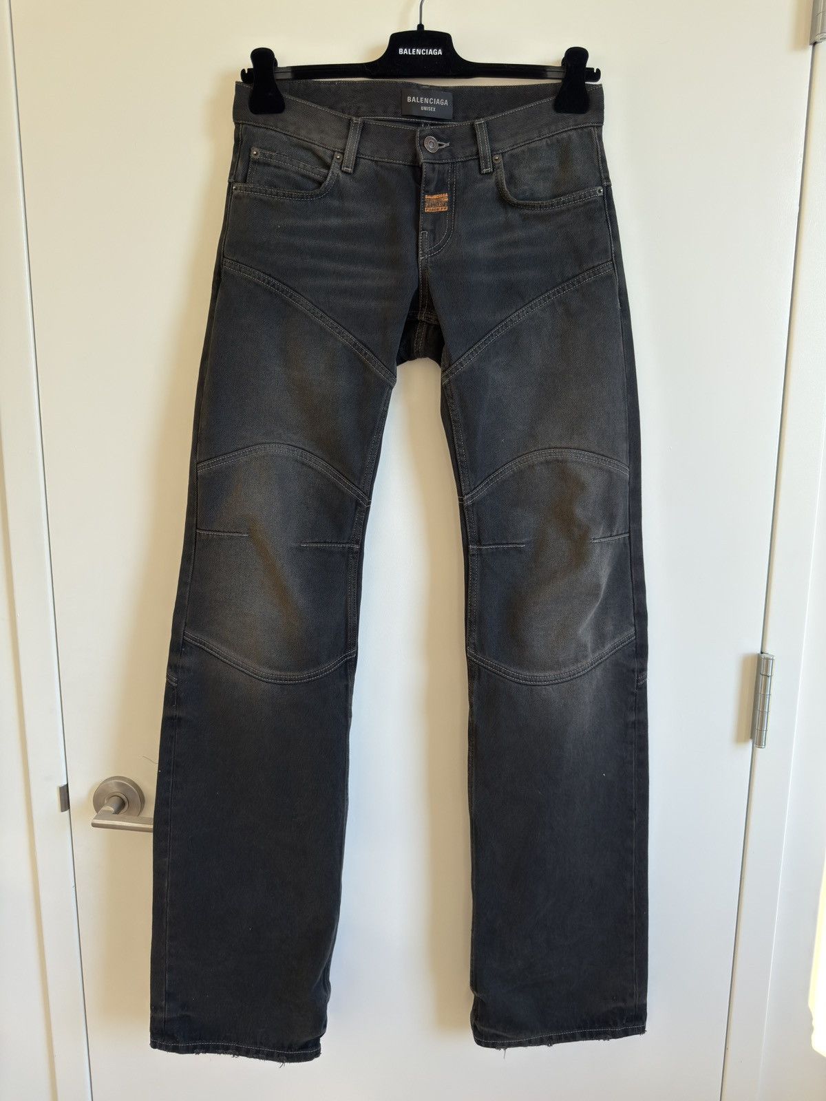 Balenciaga Balenciaga 25SS super low waist jeans Size US 34 / EU 50 - 1 Thumbnail