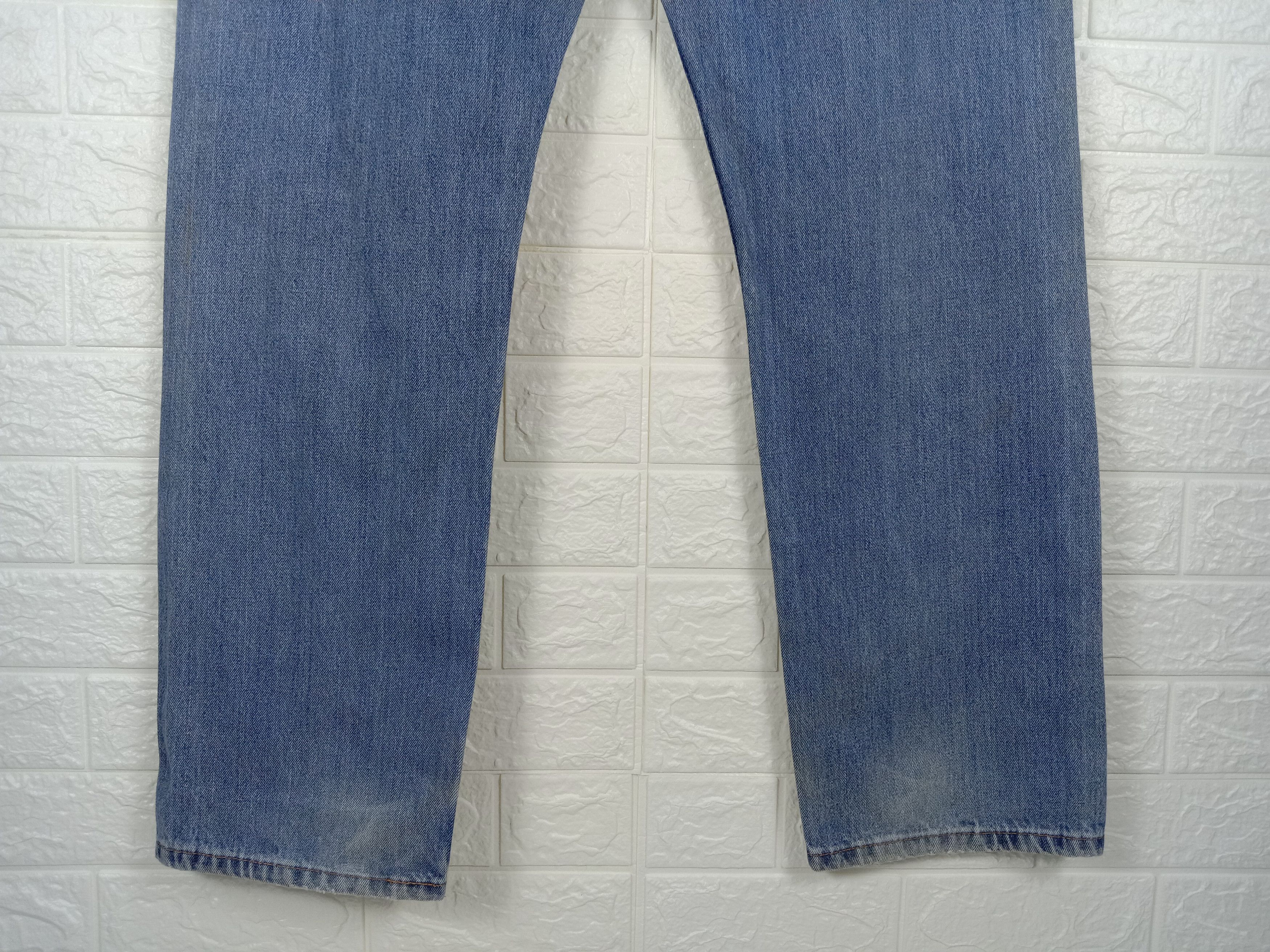 Levi's Vintage Levi's 505 Jeans Blue Wash Distressed Denim Size US 38 / EU 54 - 8 Thumbnail