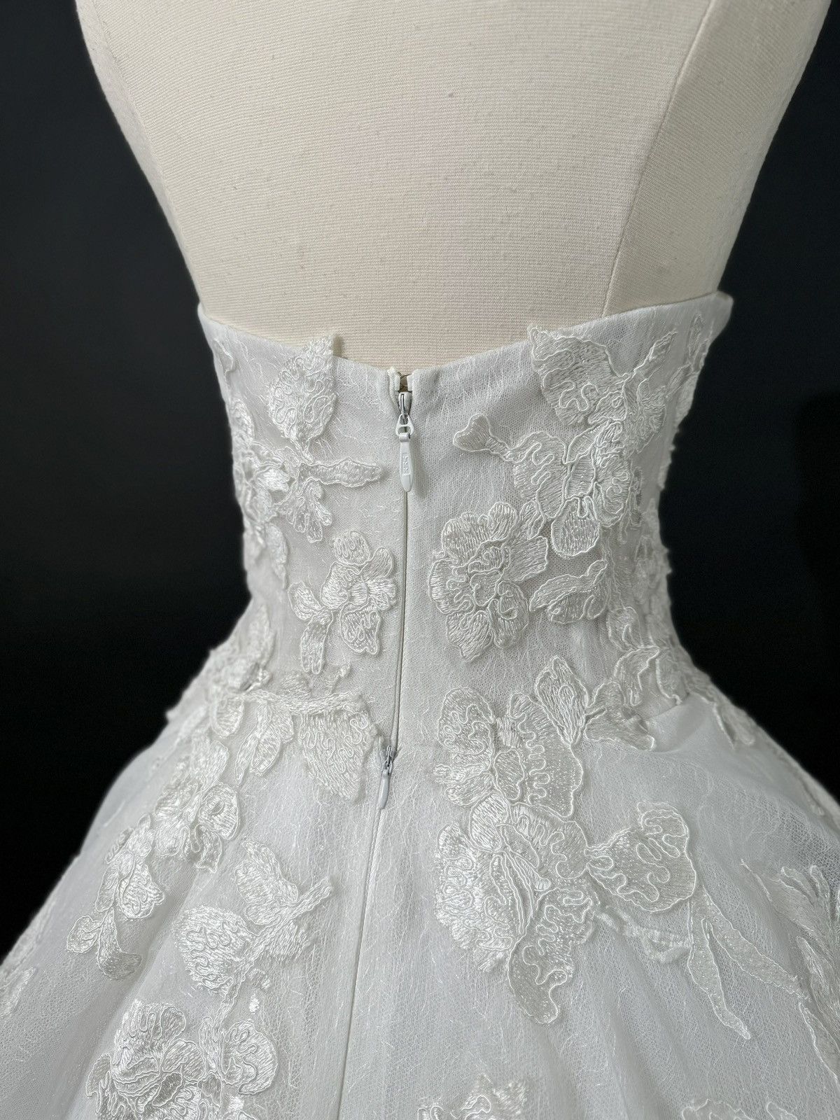 Other US 8 Anna Augusta Embroidery lace Custom Bridal Gown Size M / US 6-8 / IT 42-44 - 6 Thumbnail