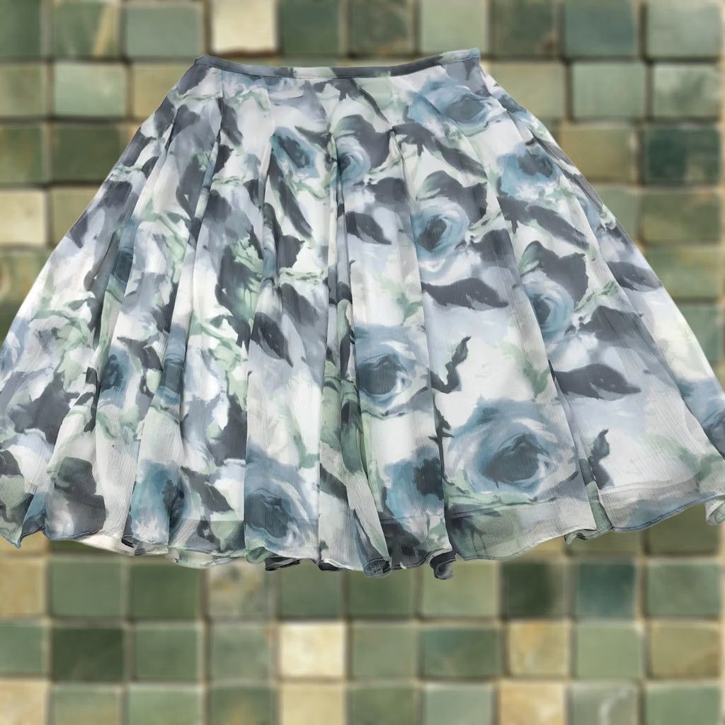 Coldwater Creek Coldwater Creek Skirt Ladies Small 14-16 33In 100% Silk Gray Floral Pull On Mini Short Boho Vintage? No Size 36" / US 14 / IT 50 - 1 Thumbnail