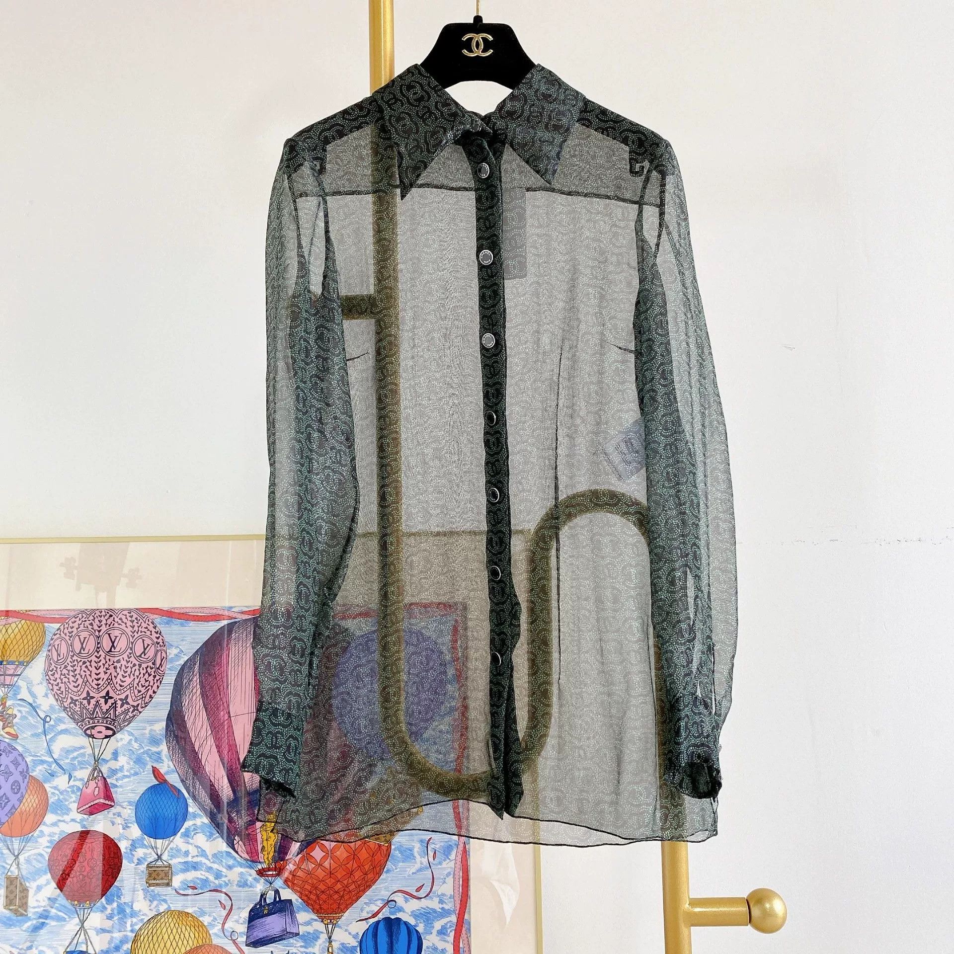 Chanel Chanel Logo Silk Long Sleeve Shirt Size US S / EU 44-46 / 1 - 1 Thumbnail