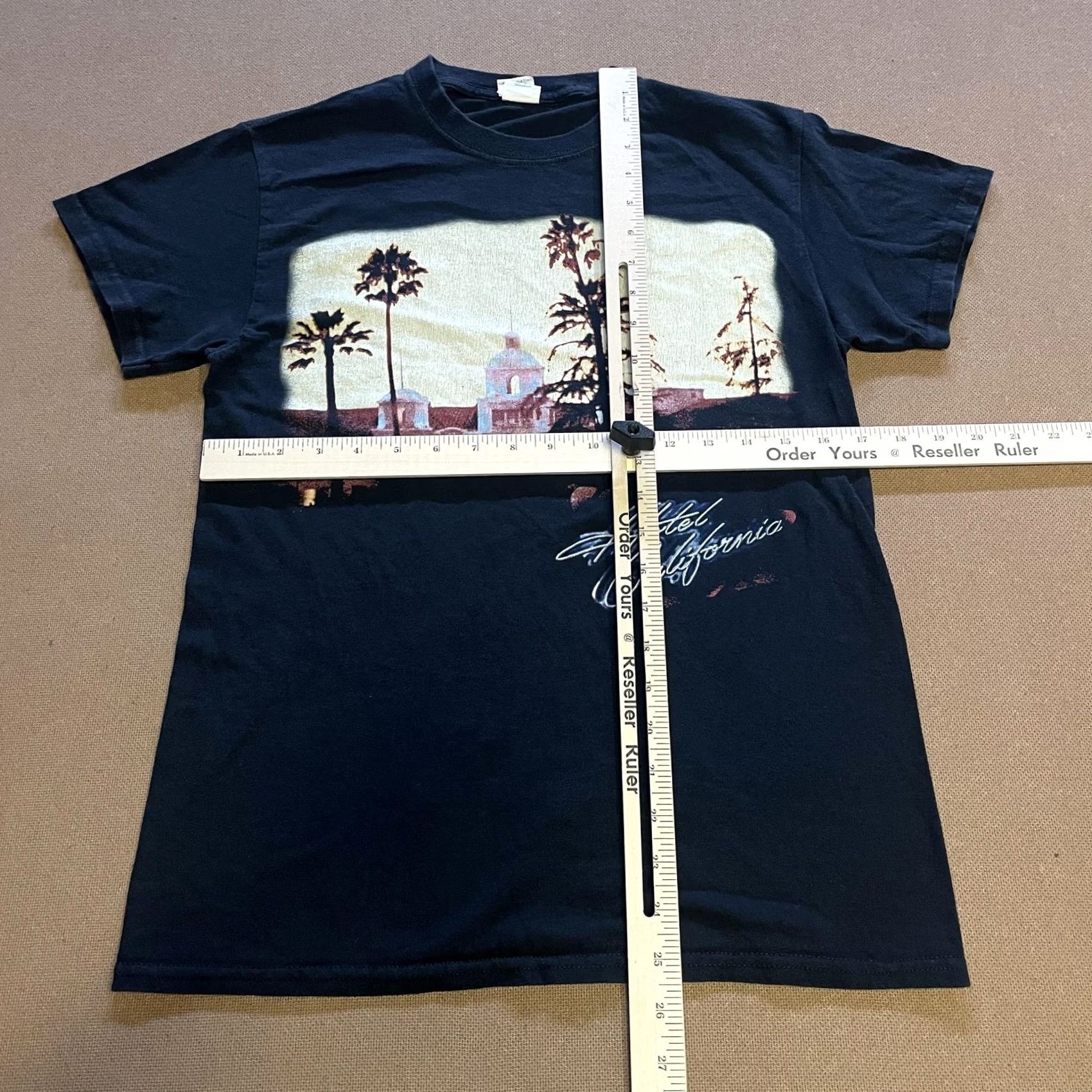 Gildan Eagles Shirt Mens Small Black 2018 Tour Rock Tee Gildan Size US S / EU 44-46 / 1 - 2 Thumbnail