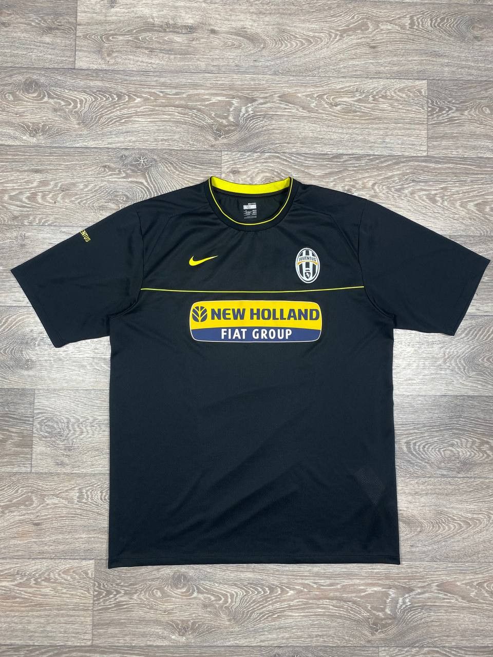 Nike Juventus football training shirt Nike total 90 Size US XL / EU 56 / 4 - 1 Thumbnail