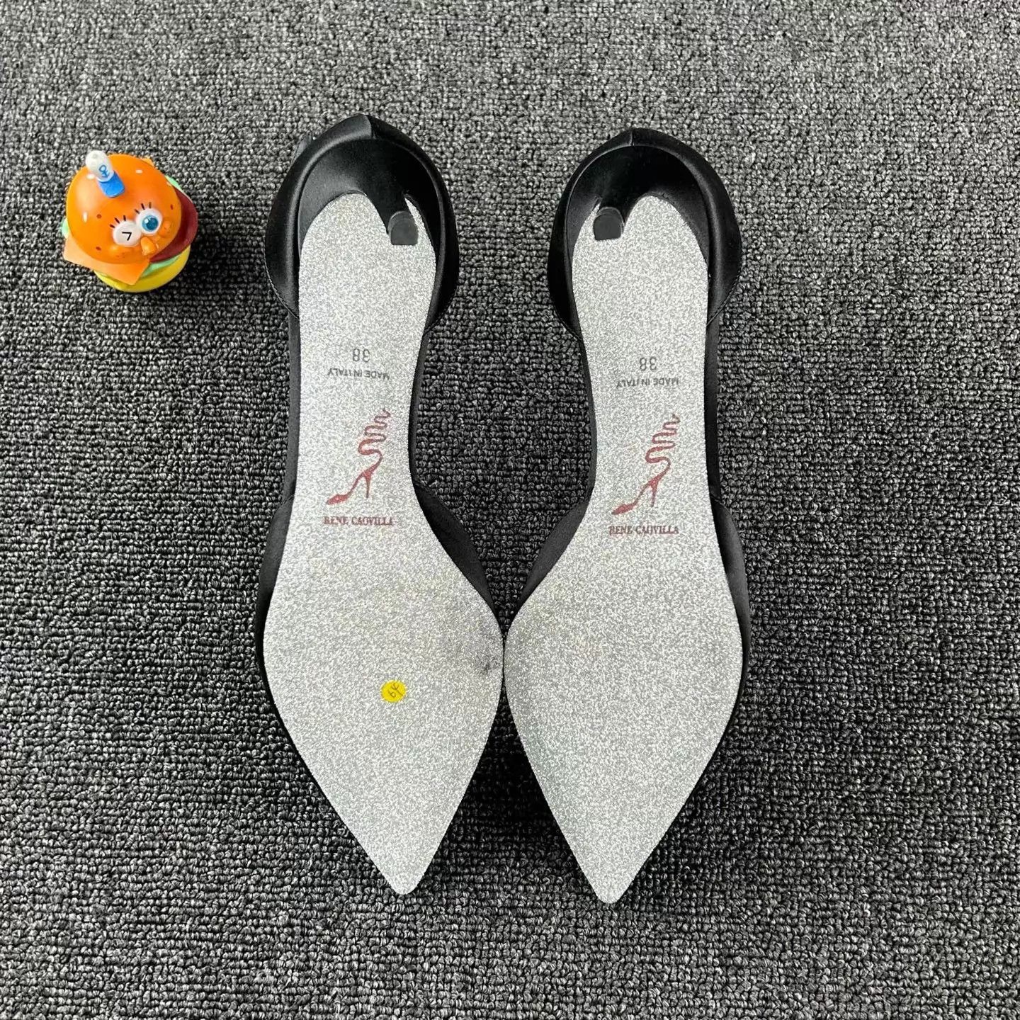 Rene Caovilla Rene Caovilla pearl-embellished heels 38 EU Size US 7.5 / IT 37.5 - 6 Thumbnail