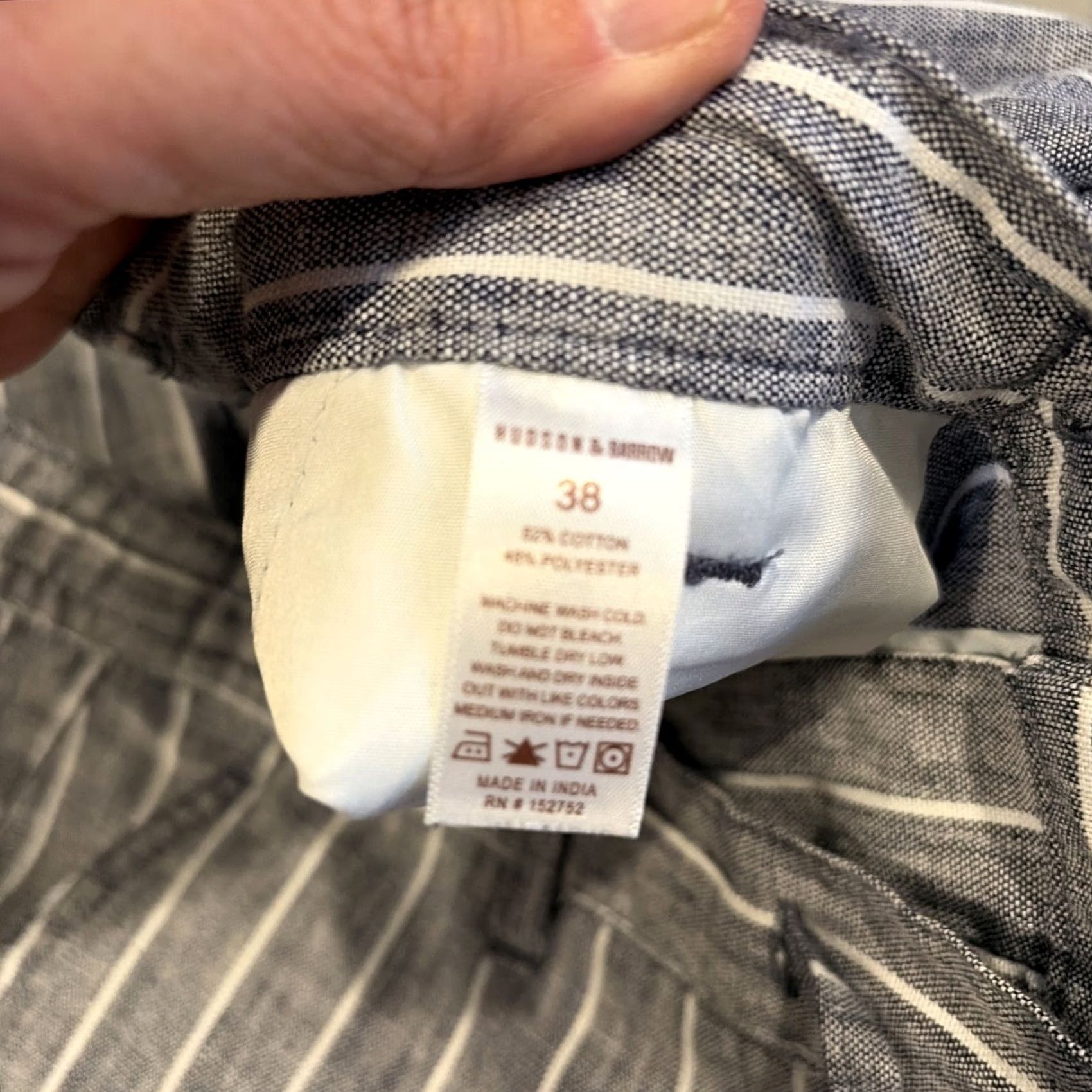 Hudson Hudson & Barrow NYC- Gray & White Striped Slastic Waist Shorts - 40" X 9" Inseam Shirt Mens Regular 40 Blue Size US 40 / EU 56 - 4 Thumbnail