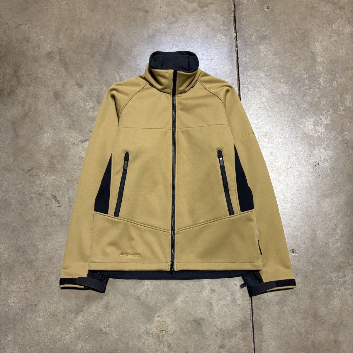 Columbia Vintage Columbia Titanium Lightweight Jacket Zip Up Outdoor Size US M / EU 48-50 / 2 - 1 Thumbnail