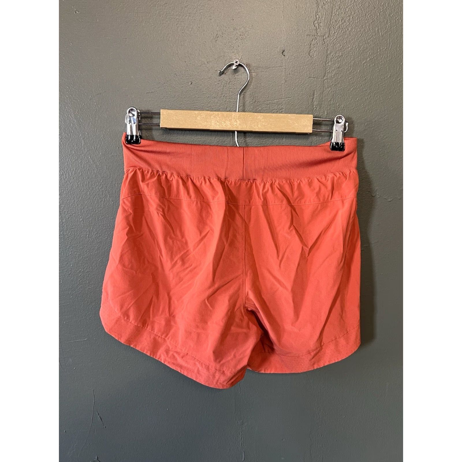 Vintage REI COOP Womens Orange Athletic Shorts Women's Size S Athletic Lined Size 28" / US 6 / IT 42 - 2 Thumbnail