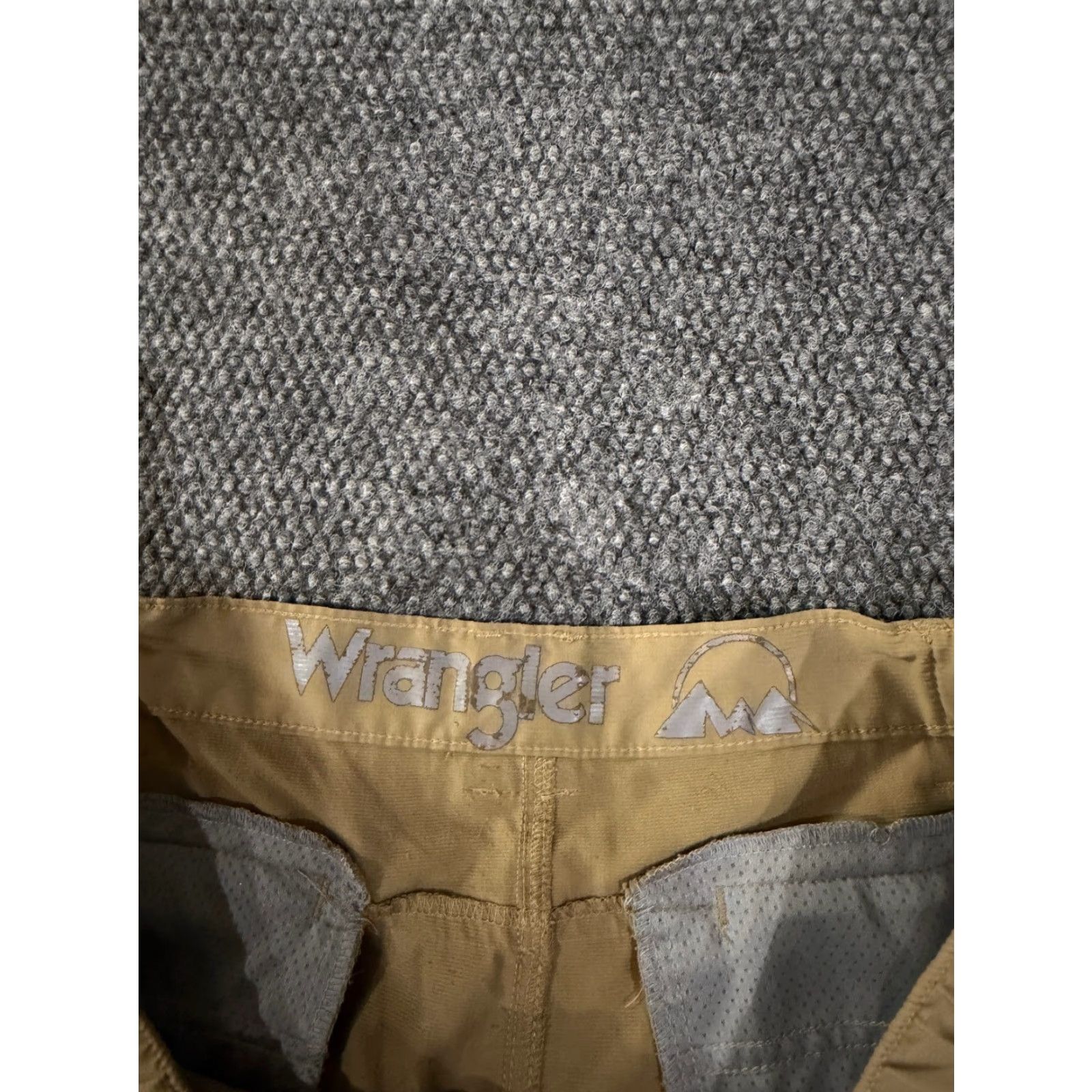 Wrangler Wrangler Cargo Shorts Mens 40 Khaki Outdoor Hiking Utility Cargo Pocket Cotton Green Regular Waist 40 Size US 40 / EU 56 - 4 Thumbnail