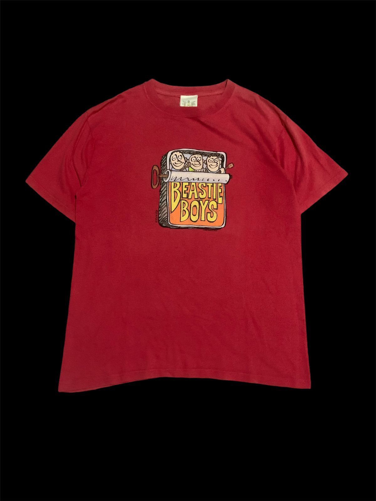Band Tees × Vintage Vintage 90s Beastie Boys Sardine Red Tee Size US M / EU 48-50 / 2 - 1 Thumbnail