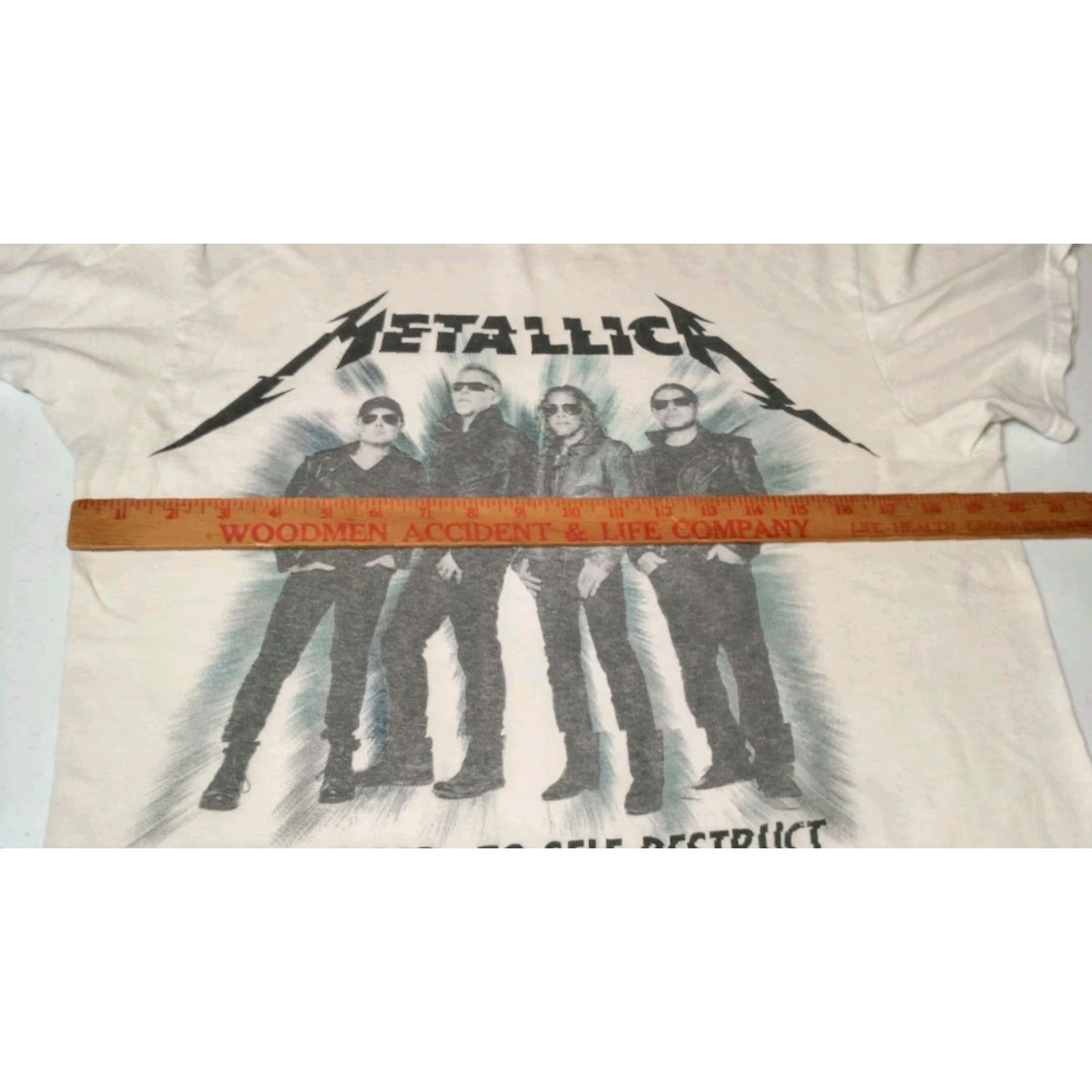 Vintage Metallica World Wired Tour T-Shirt Medium White Crew Neck Short Sleeve Distressed Graphic Band Tee Mens Size US M / EU 48-50 / 2 - 5 Thumbnail