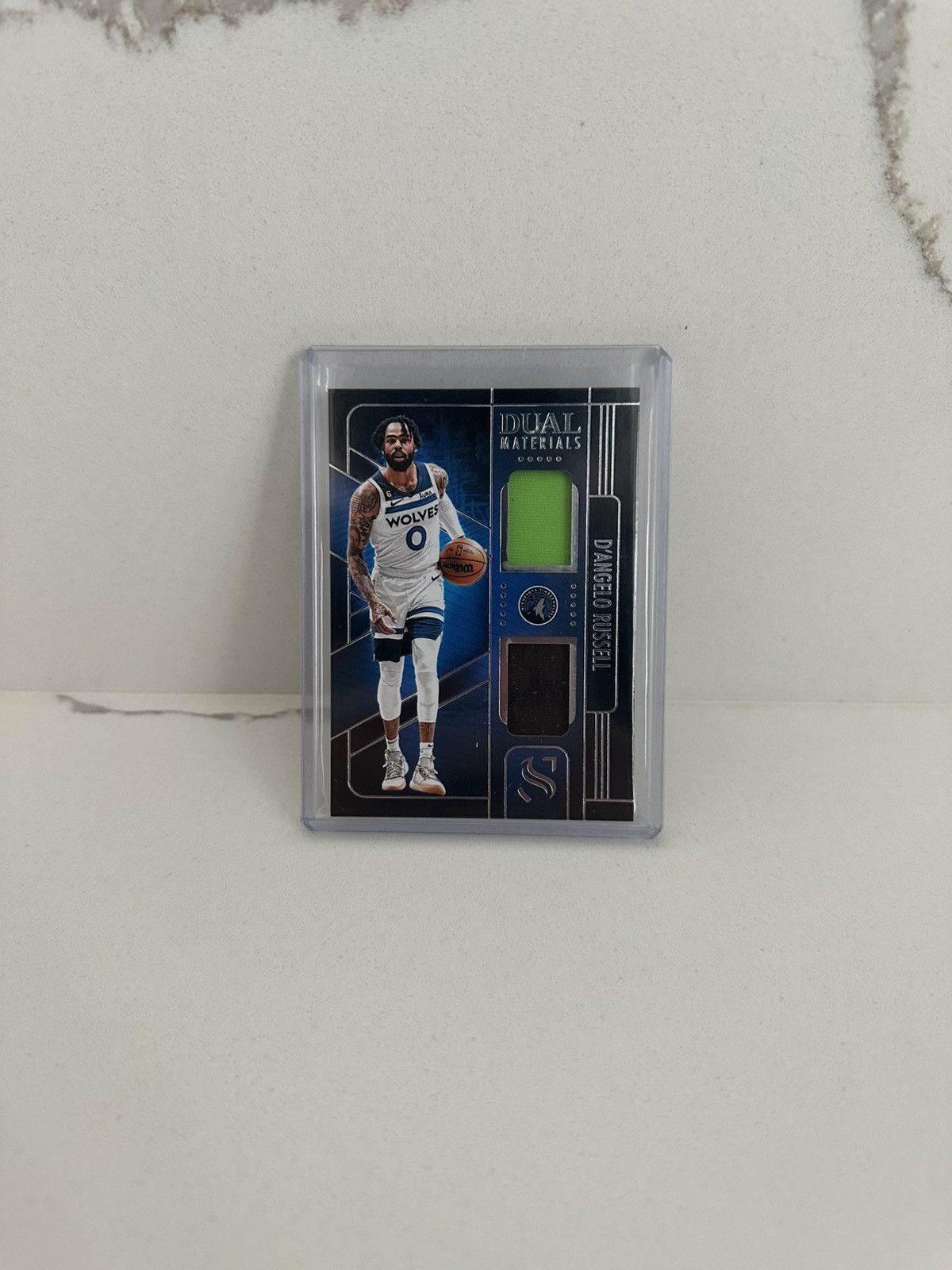 NBA Panini Silhouette D’Angelo Russell Dual jersey Material card Size ONE SIZE - 1 Thumbnail