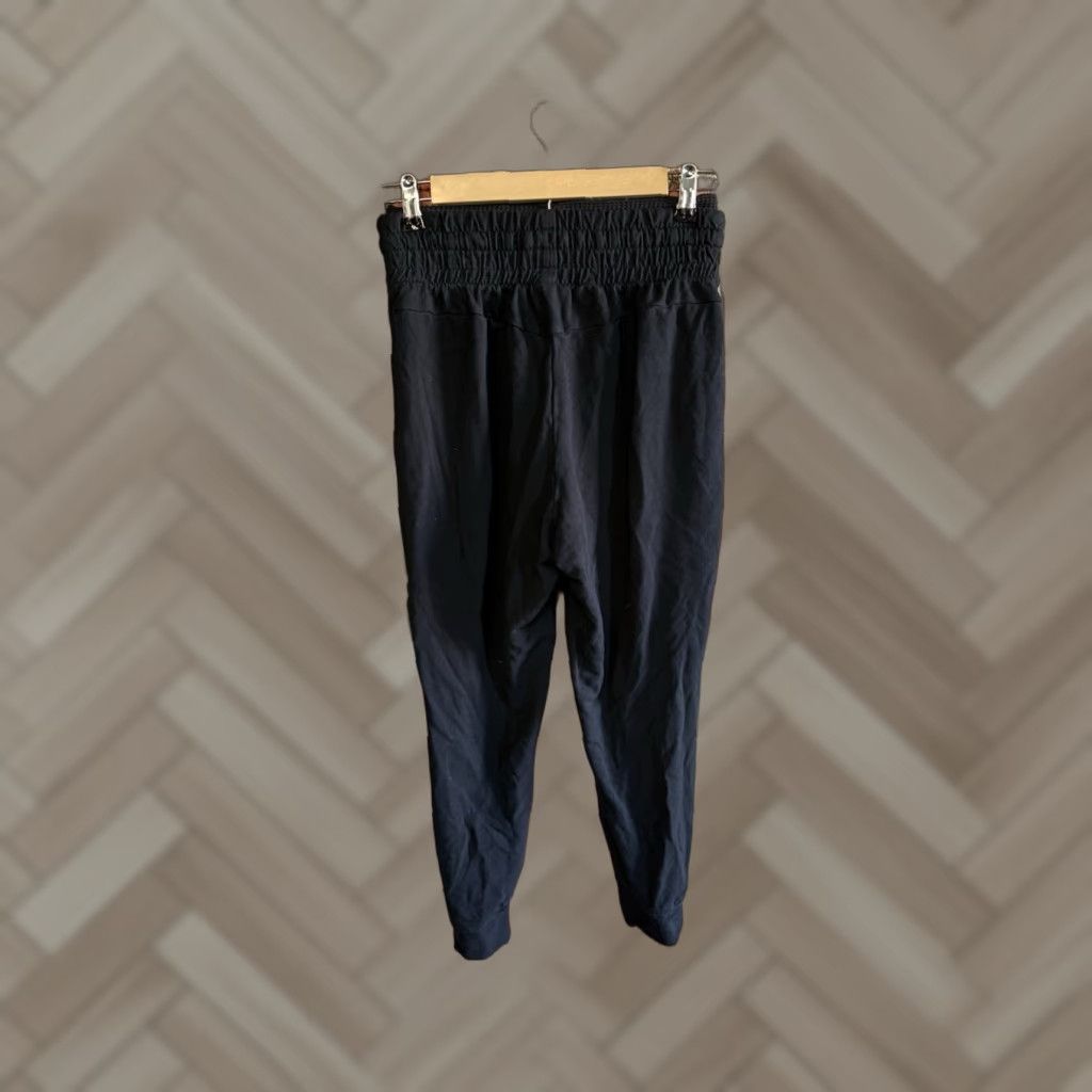 Gymshark Gymshark Pants Size Small Black Athletic Jogger Sweatpants Laced Womens Size 28" / US 6 / IT 42 - 1 Thumbnail