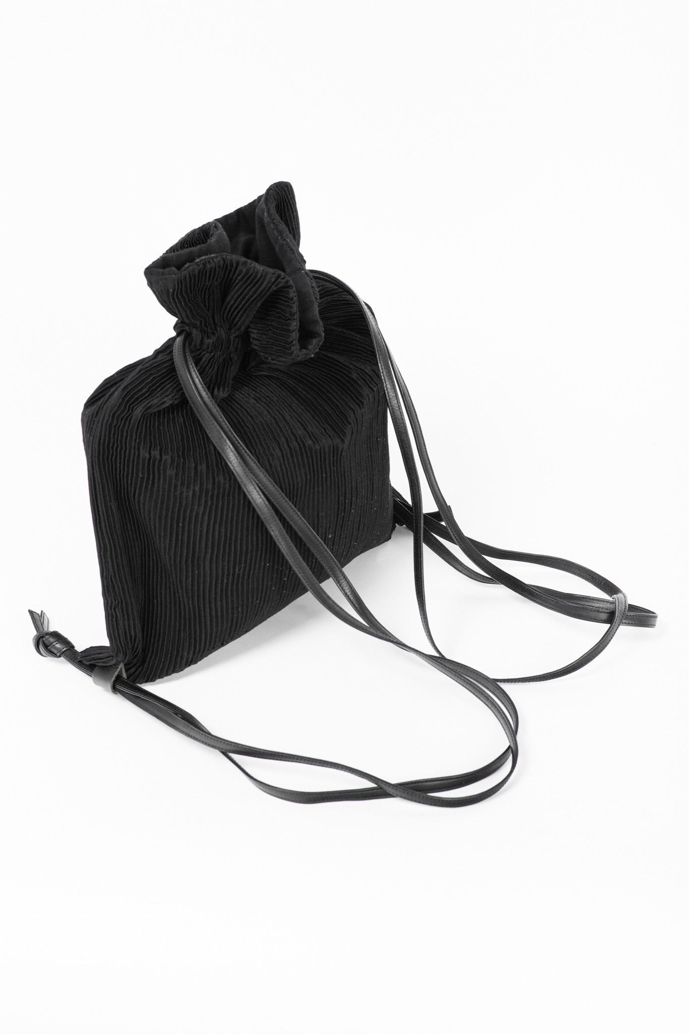 Y's Y's Black Pleated Satin Leather-Drawstring Backpack Size ONE SIZE - 5 Thumbnail