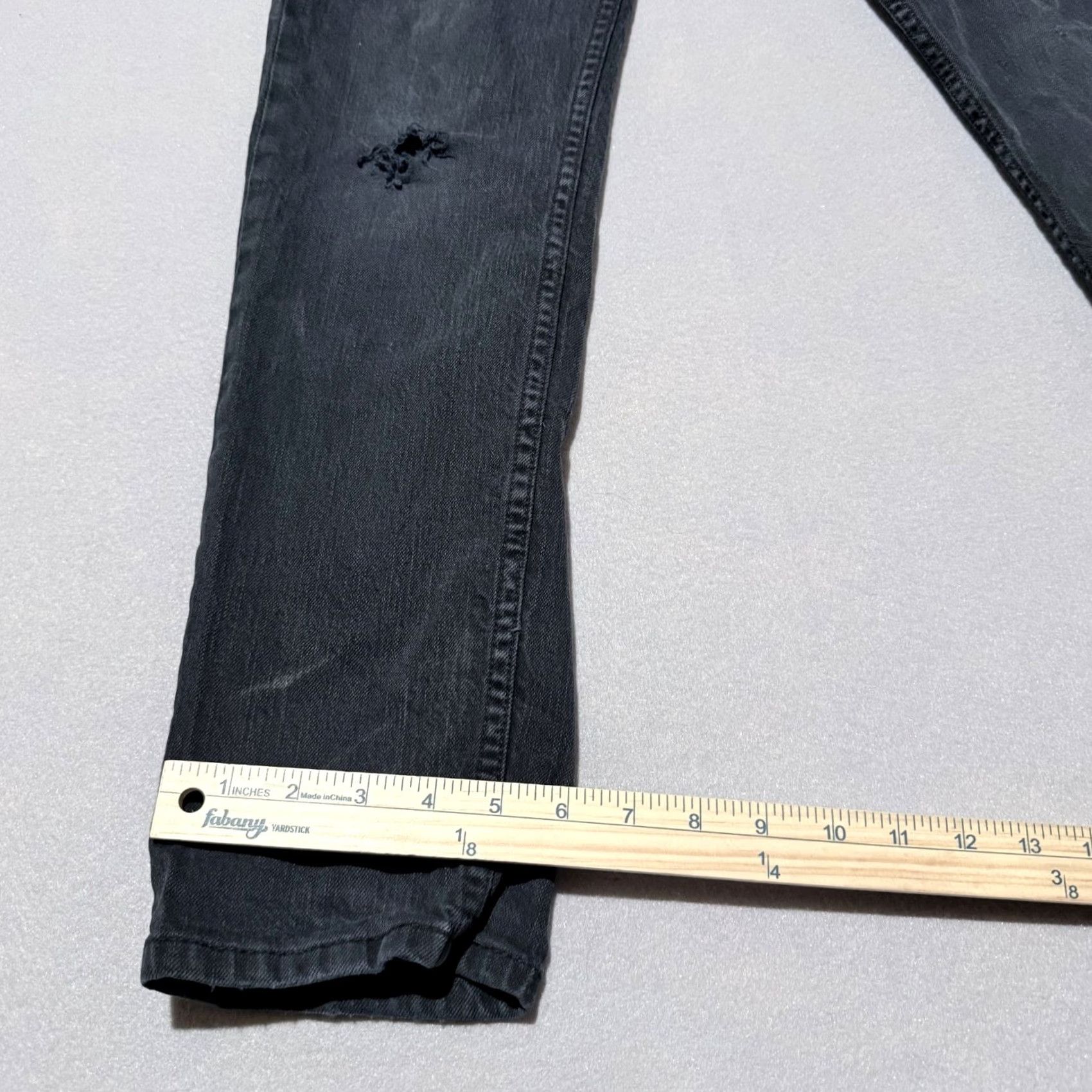 Levi's Levi's Jeans Men's Black Denim Distressed Slim Fit Mid-Rise 30X30 5-Pocket City USA Classic Womens Mens Boys Girls Size US 30 / EU 46 - 6 Thumbnail