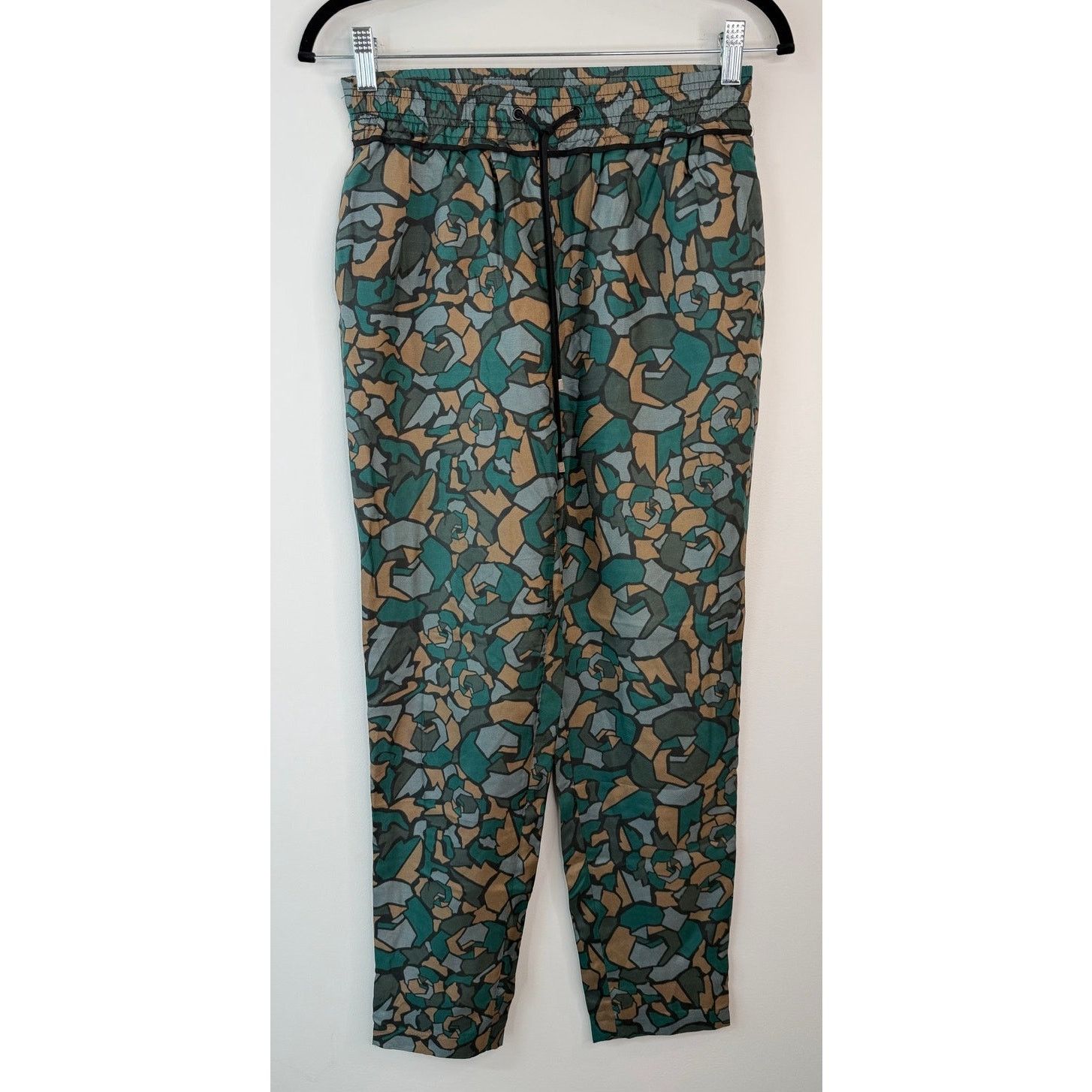 Ronny Kobo Ronny Kobo Camo Floral Army Print Cheran 100% Silk Pants Size 26" / US 2 / IT 38 - 1 Thumbnail