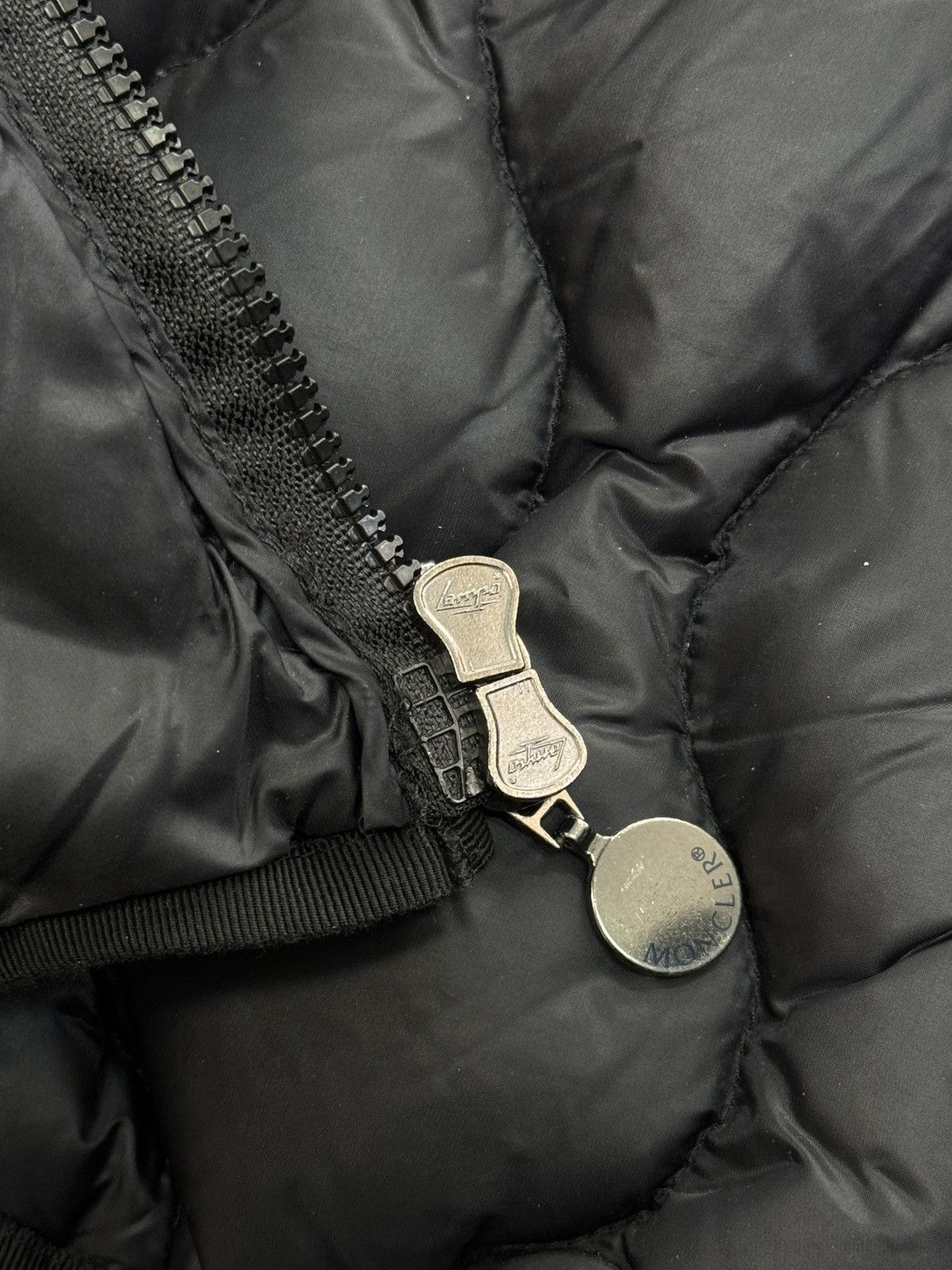 Moncler MONCLER HERMINE Down jacket Nylon Size M / US 6-8 / IT 42-44 - 14 Thumbnail