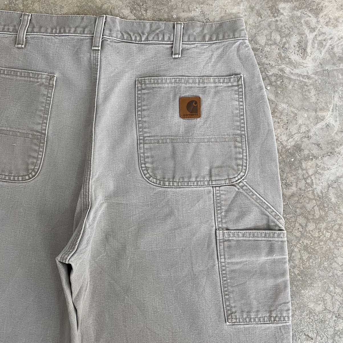 Carhartt × Vintage Vintage Carhartt Desert Grey Carpenter Workwear Pants Size US 35 - 22 Thumbnail