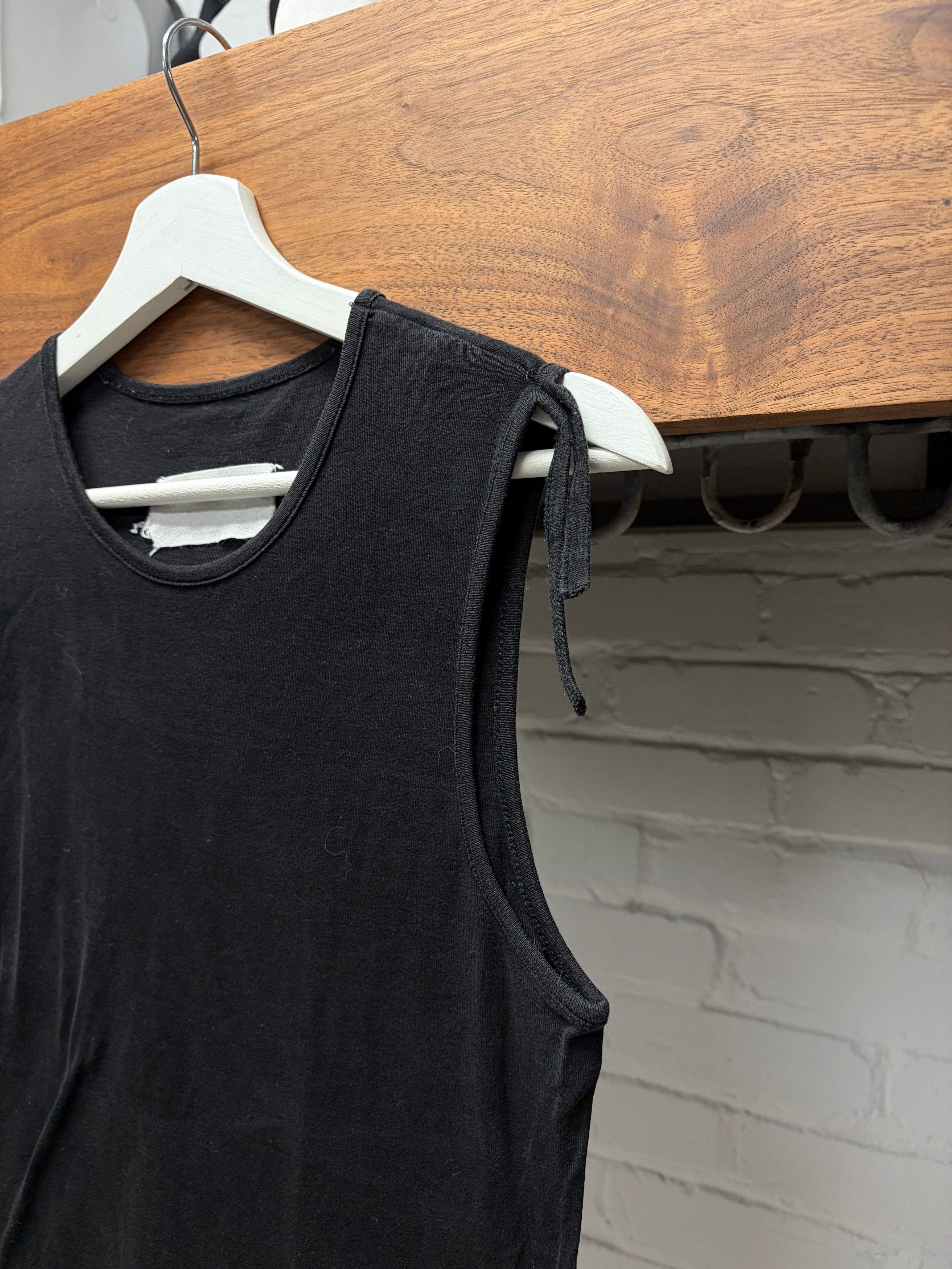 Maison Margiela Maison Martin Margiela ‘Blank Tag’ Black Cotton Tank Top with Raw Shoulder Hem Size US S / EU 44-46 / 1 - 2 Thumbnail