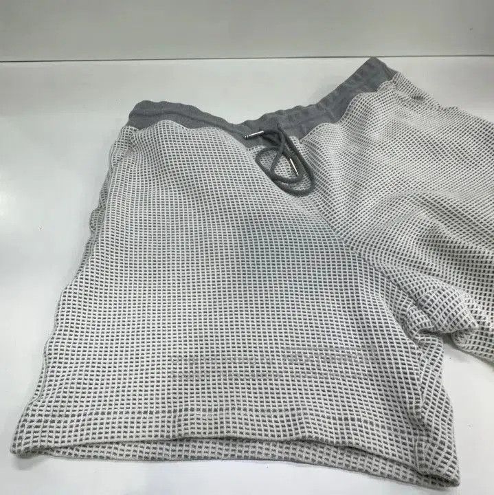 Thom Browne Thom Browne Classic Striped Sweat Shorts. Size US 34 / EU 50 - 7 Thumbnail