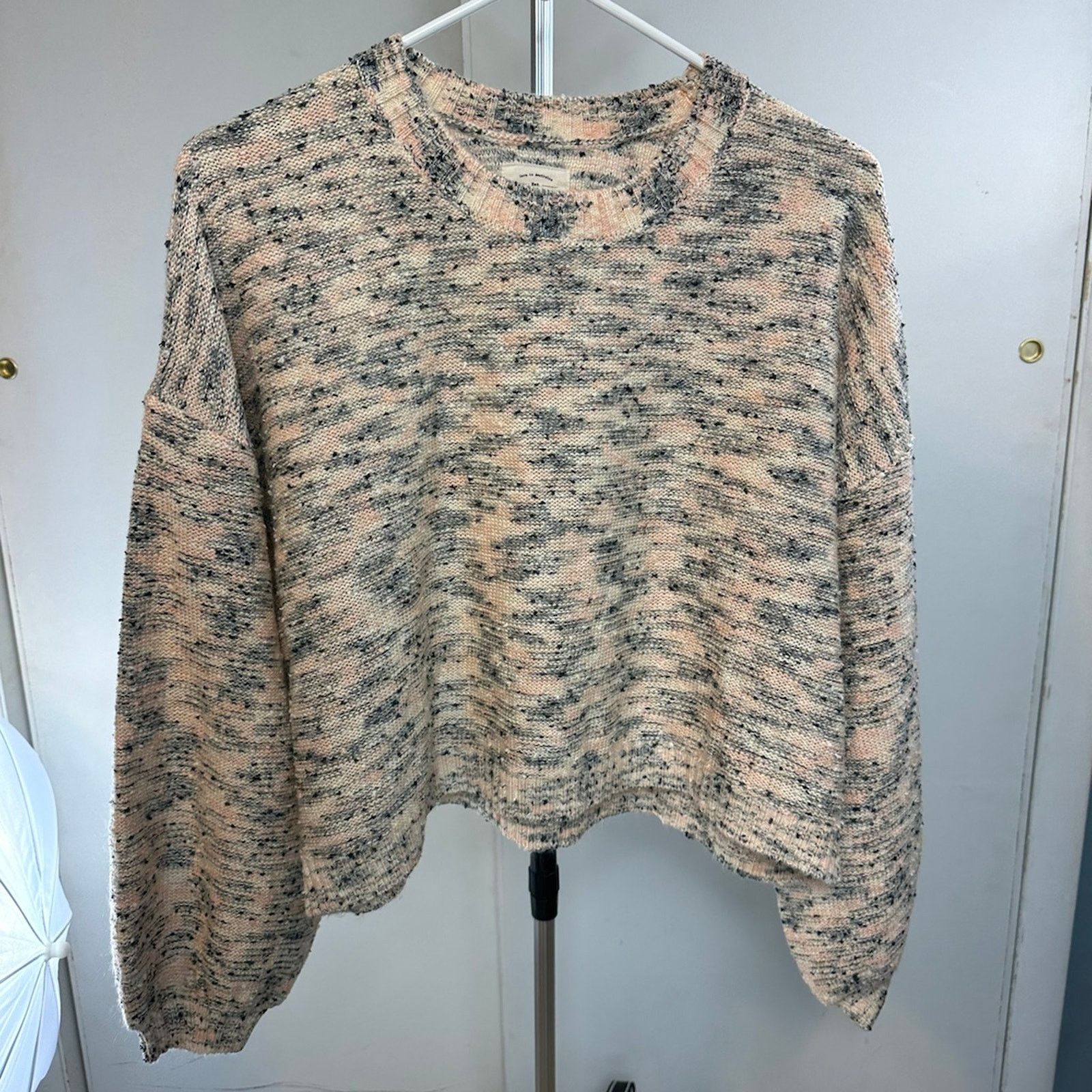 Billabong Billabong cropped sweater Women’s nwot MED peach, grey.. Size M / US 6-8 / IT 42-44 - 1 Thumbnail