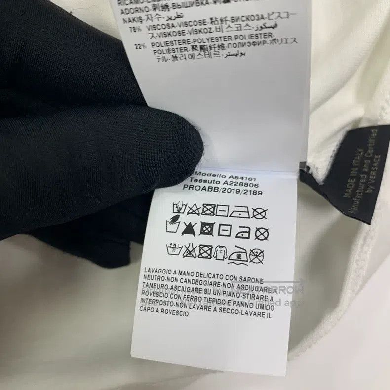 Versace Versace Big logo white short-sleeved T-shirt Size US XS / EU 42 / 0 - 4 Thumbnail
