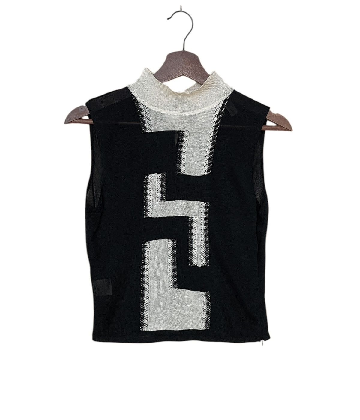 Fendi × Vintage Vintage Brand Fendi Knitwear Vests 1990s Size US M / EU 48-50 / 2 - 1 Thumbnail