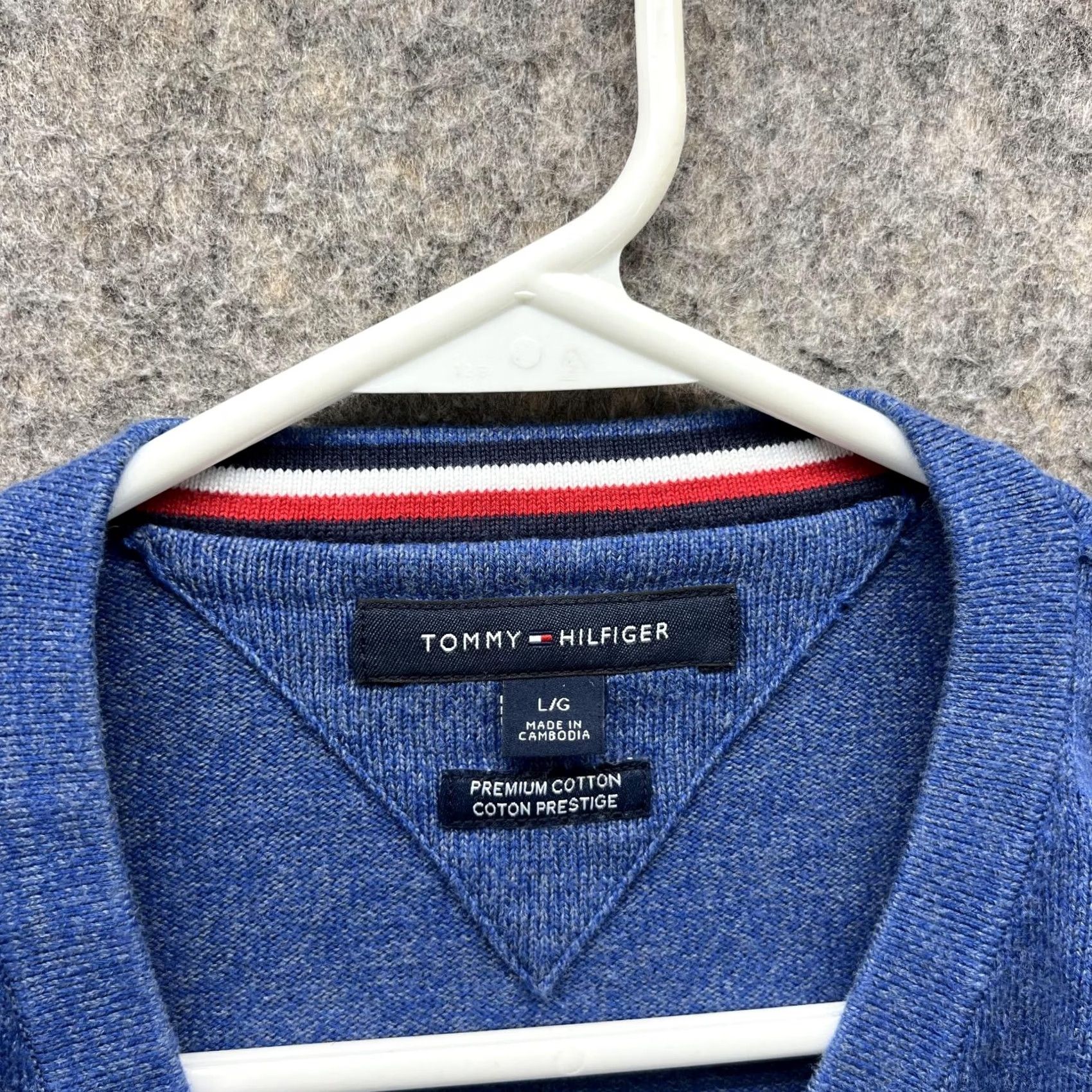 Tommy Hilfiger Tommy Hilfiger Sweater Men Large Blue Pullover V-Neck Cotton Size US L / EU 52-54 / 3 - 5 Thumbnail