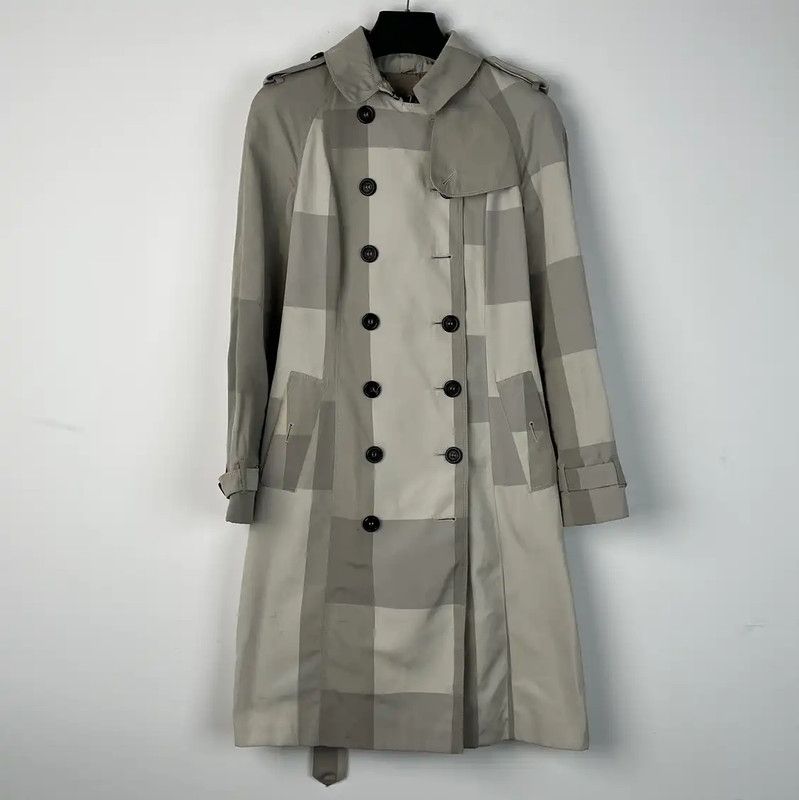 Burberry Burberry M Size Multi-Color Trench Coat Size M / US 6-8 / IT 42-44 - 1 Thumbnail
