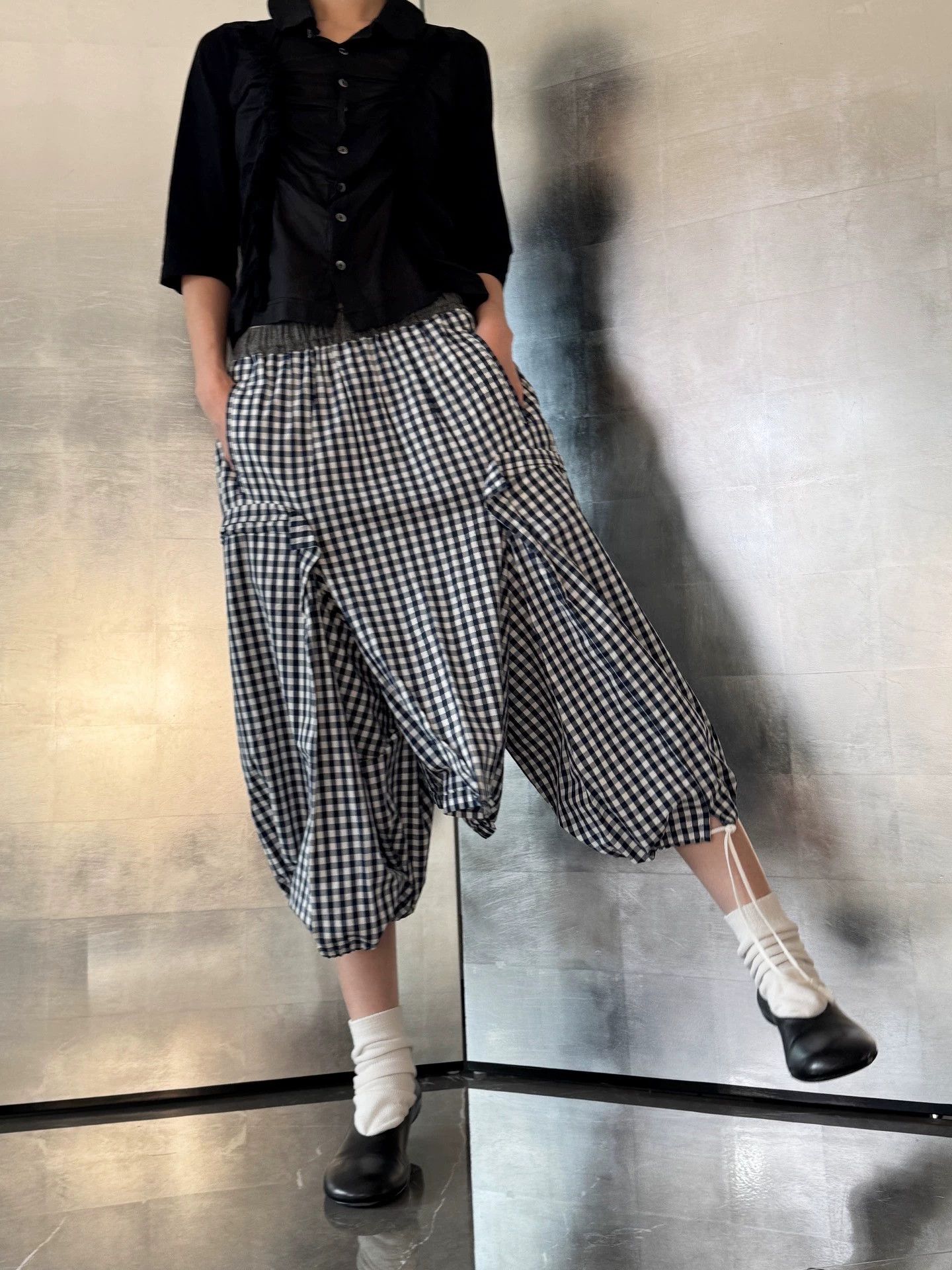 Comme des Garcons Women's CDG AD2007 Navy Checkered Elastic Waist Harem Pants Size 25" / US 0 / IT 36 - 1 Thumbnail