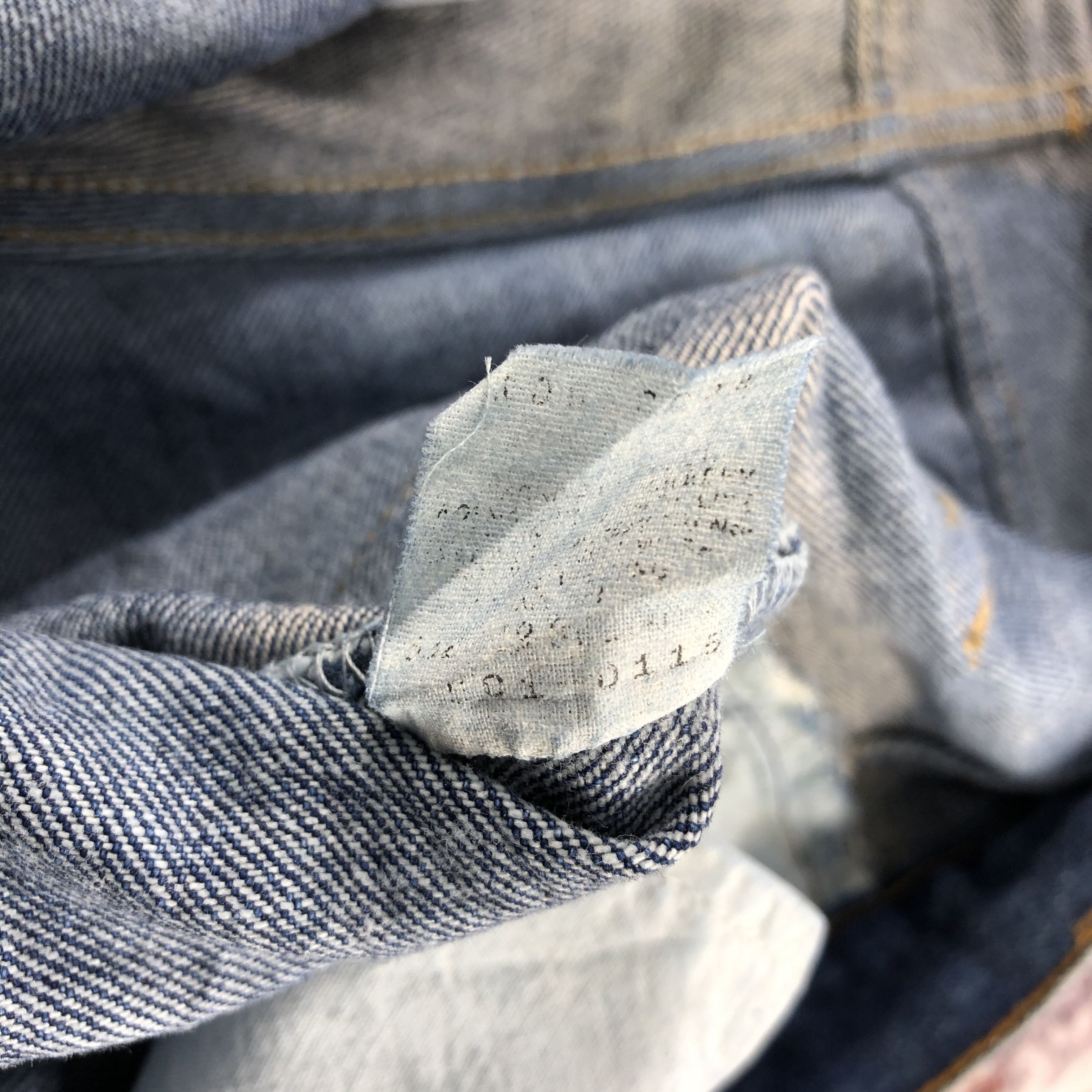 Levi's × Vintage Vintage 90s Blue Wash Levis 501 Jeans-JM2177 Size US 35 - 13 Thumbnail