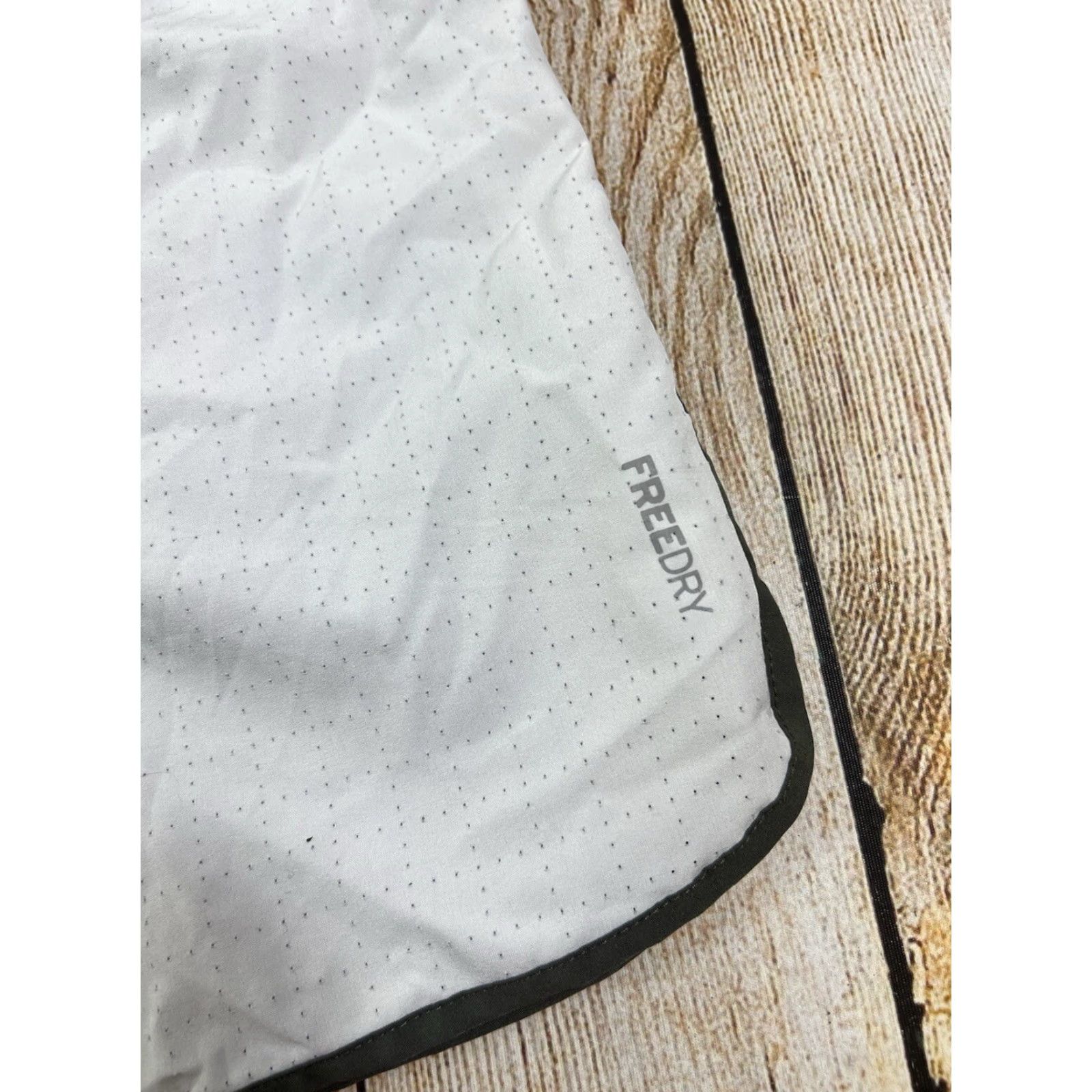 Eddie Bauer Eddie Bauer Active Wear Shorts White M Mens Running & Jogging Gym & Training Athletic Regular Size Medium Free Dry Size US 31 - 4 Thumbnail