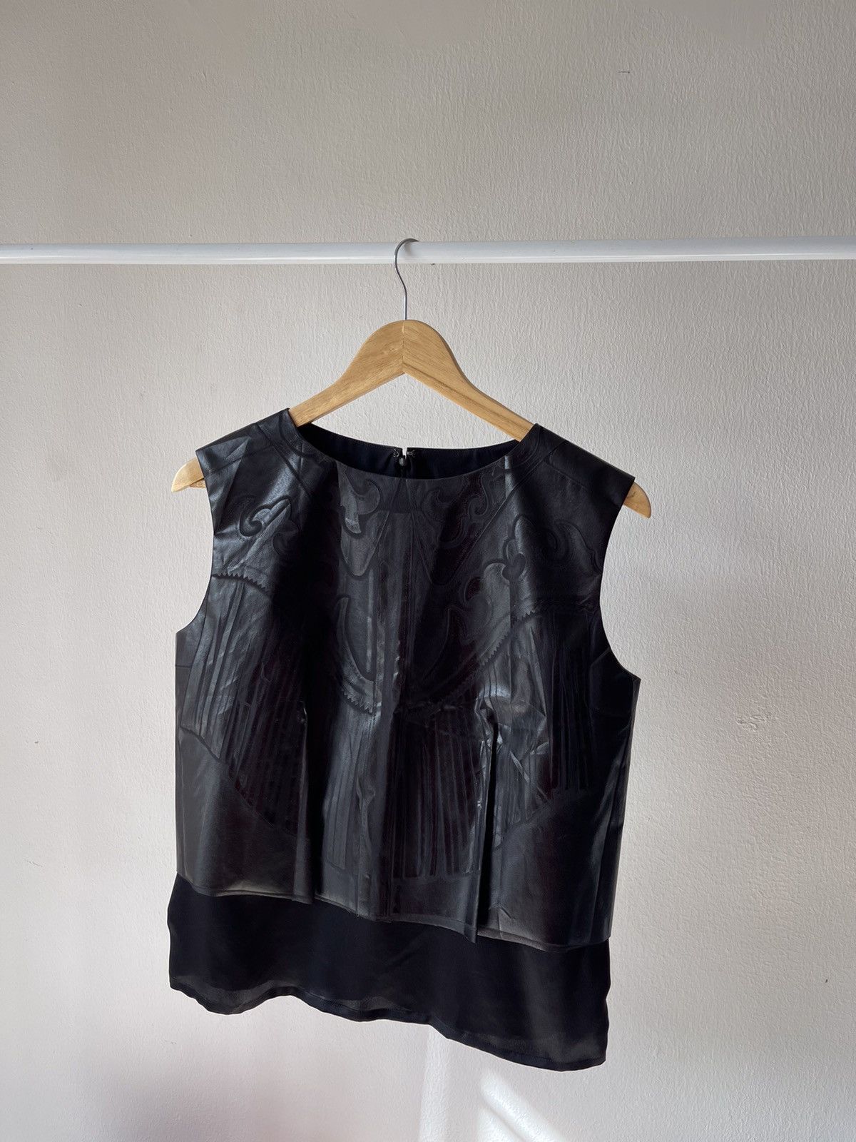 Maison Margiela Maison Margiela Embossed Pattern Sleeveless Layered Top Size S / US 4 / IT 40 - 3 Thumbnail