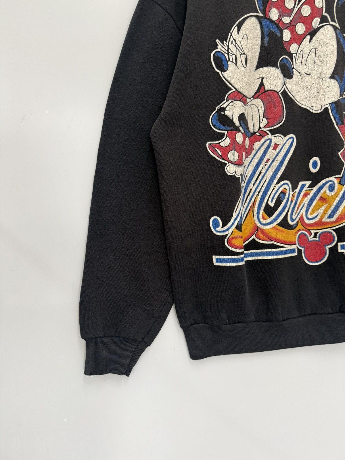 Disney 🔥 90s Big Print Mickey & Minnie in Love Faded Black Sweatshi Size US M / EU 48-50 / 2 - 3 Thumbnail