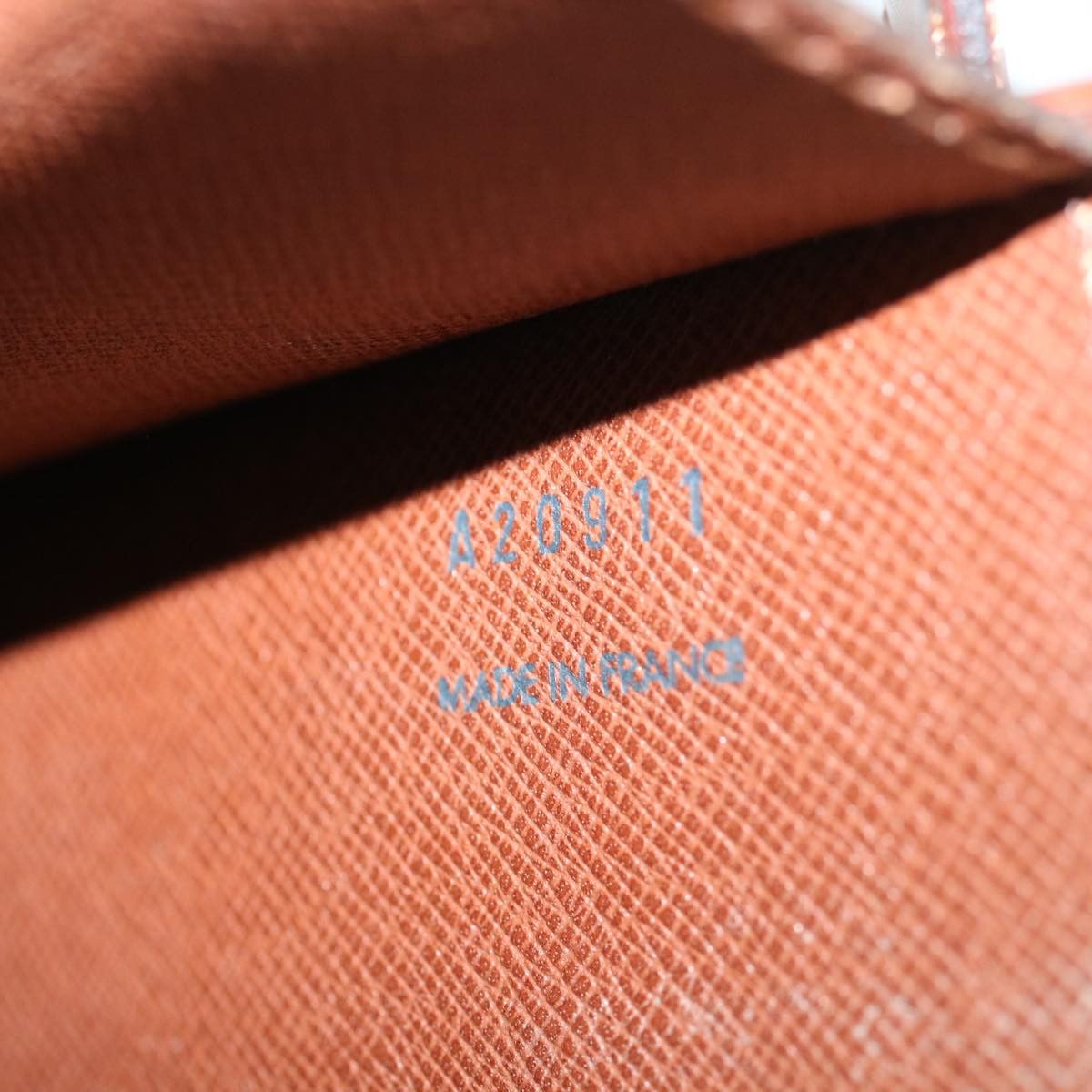 Louis Vuitton LOUIS VUITTON Epi Biface Hand Bag Brown M52323 Size ONE SIZE - 12 Thumbnail