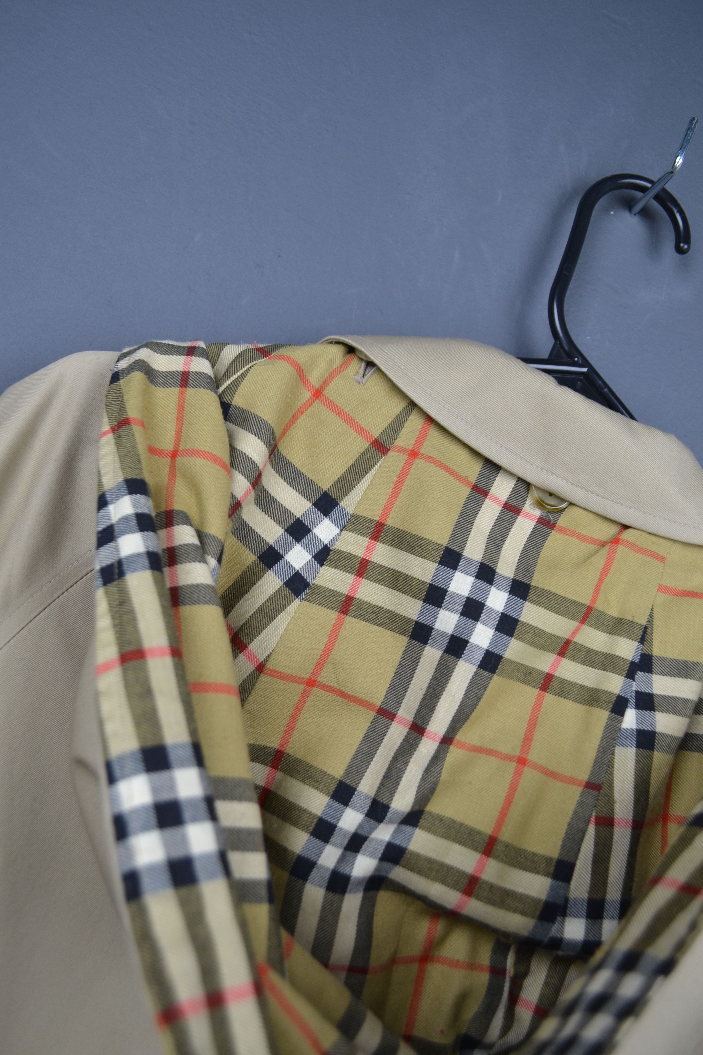 Burberry Burberry's Vintage Hooded Trenchcoat Coat Beige 10 XL Size L / US 10 / IT 46 - 12 Thumbnail