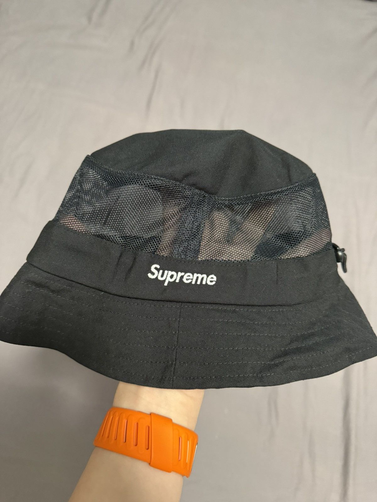 Levi's × Supreme Supreme Levi's nylon bell hat s/m | Grailed