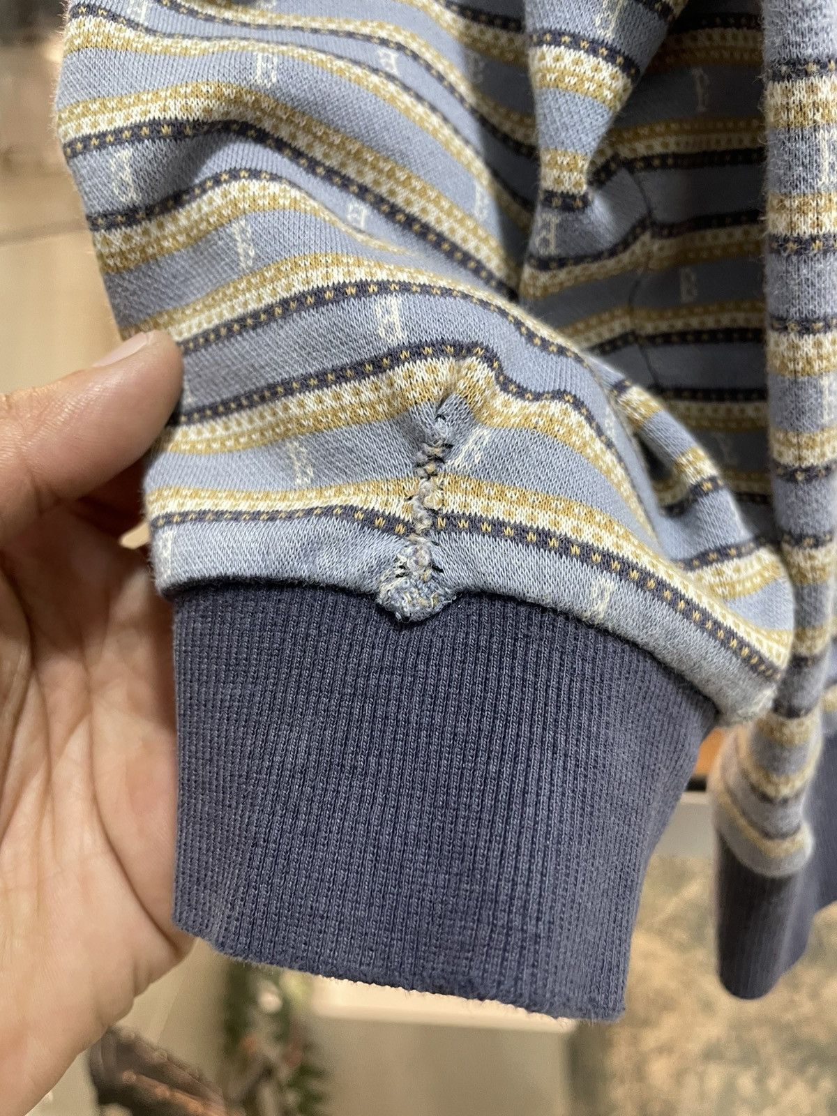Balmain Balmain V Neck Button Stripes B Logo Seeatshirt Size US M / EU 48-50 / 2 - 4 Thumbnail
