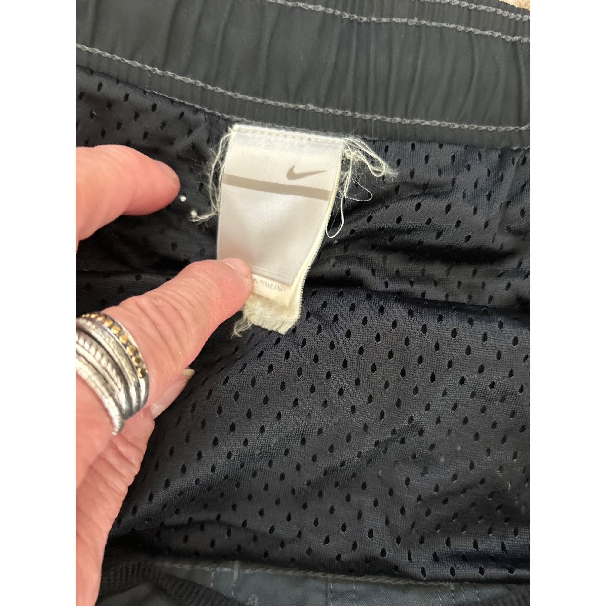 Nike VINTAGE NIKE MEN'S BLACK AND GRAY SWIM TRUNKS SZ 38 Size US 38 / EU 54 - 4 Thumbnail