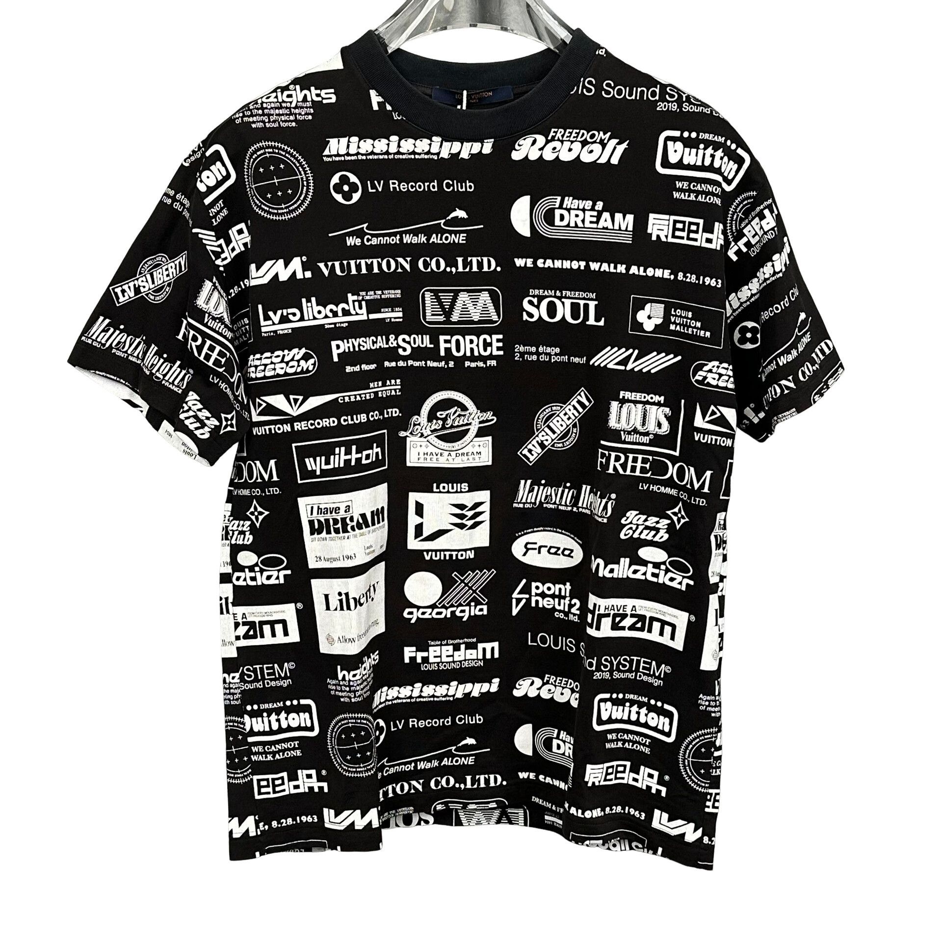 Louis Vuitton Louis Vuitton All-Over Logo Print T-Shirt S Size US S / EU 44-46 / 1 - 1 Thumbnail