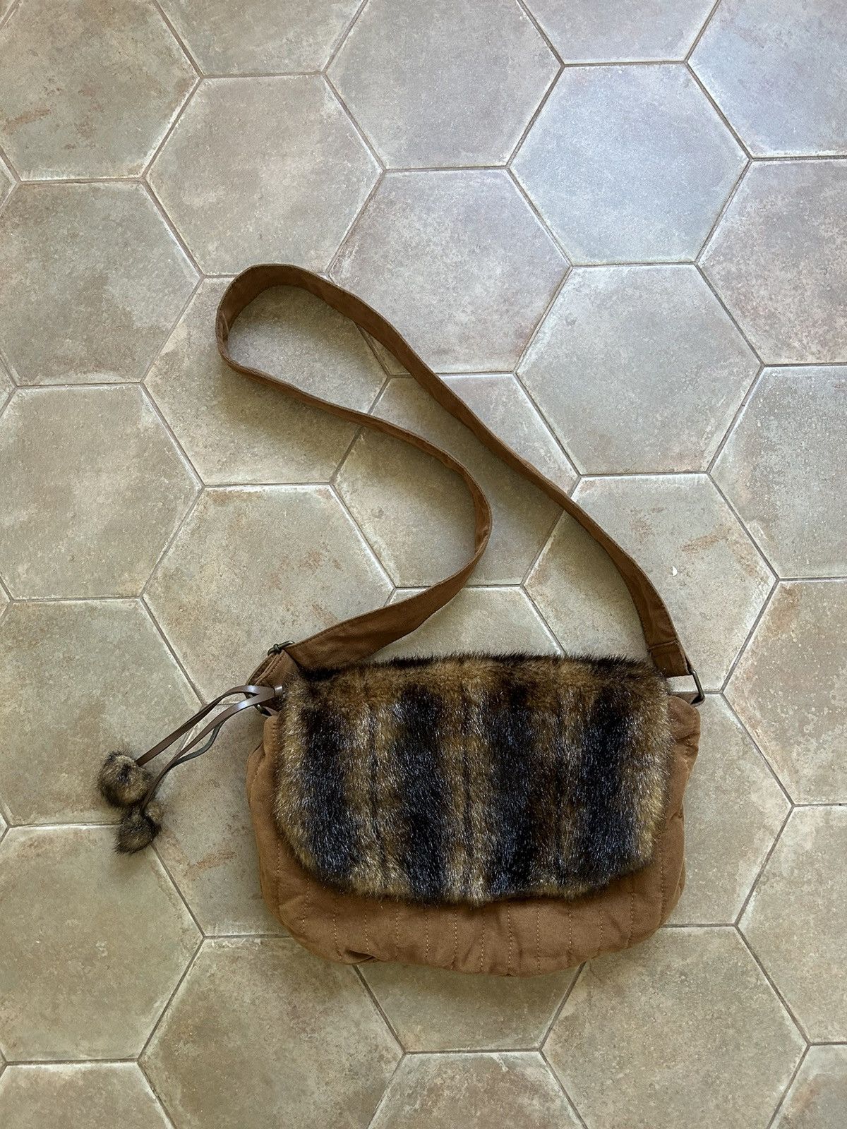 VINTAGE FUR AVANT-GARDE BAG