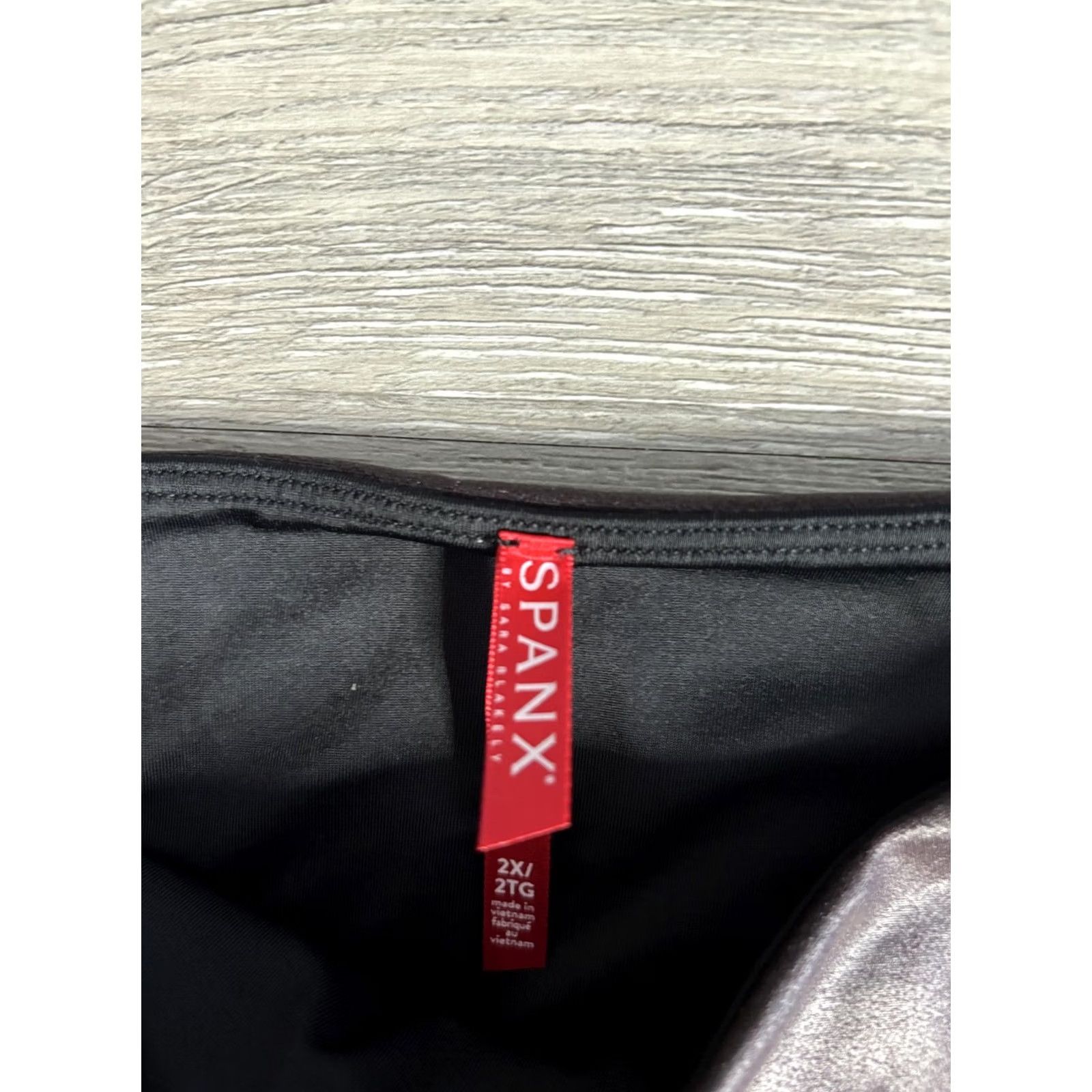 Spanx Spanx Leggings Womens 2X Purple Faux Leather High Rise Ankle Shaping Slimming Size 40" / US 18 - 4 Thumbnail