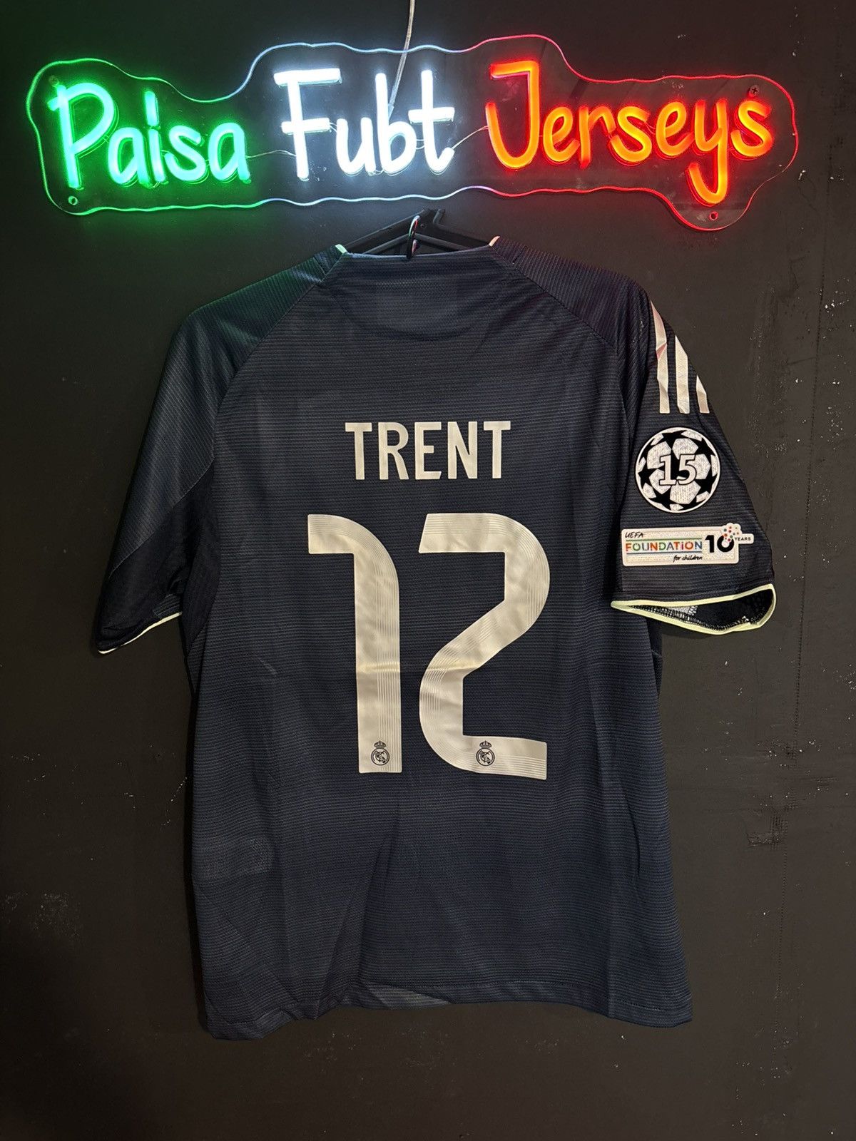 Adidas Real madrid 25/25 Player version Trent #12 Size US XXL / EU 58 / 5 - 3 Thumbnail