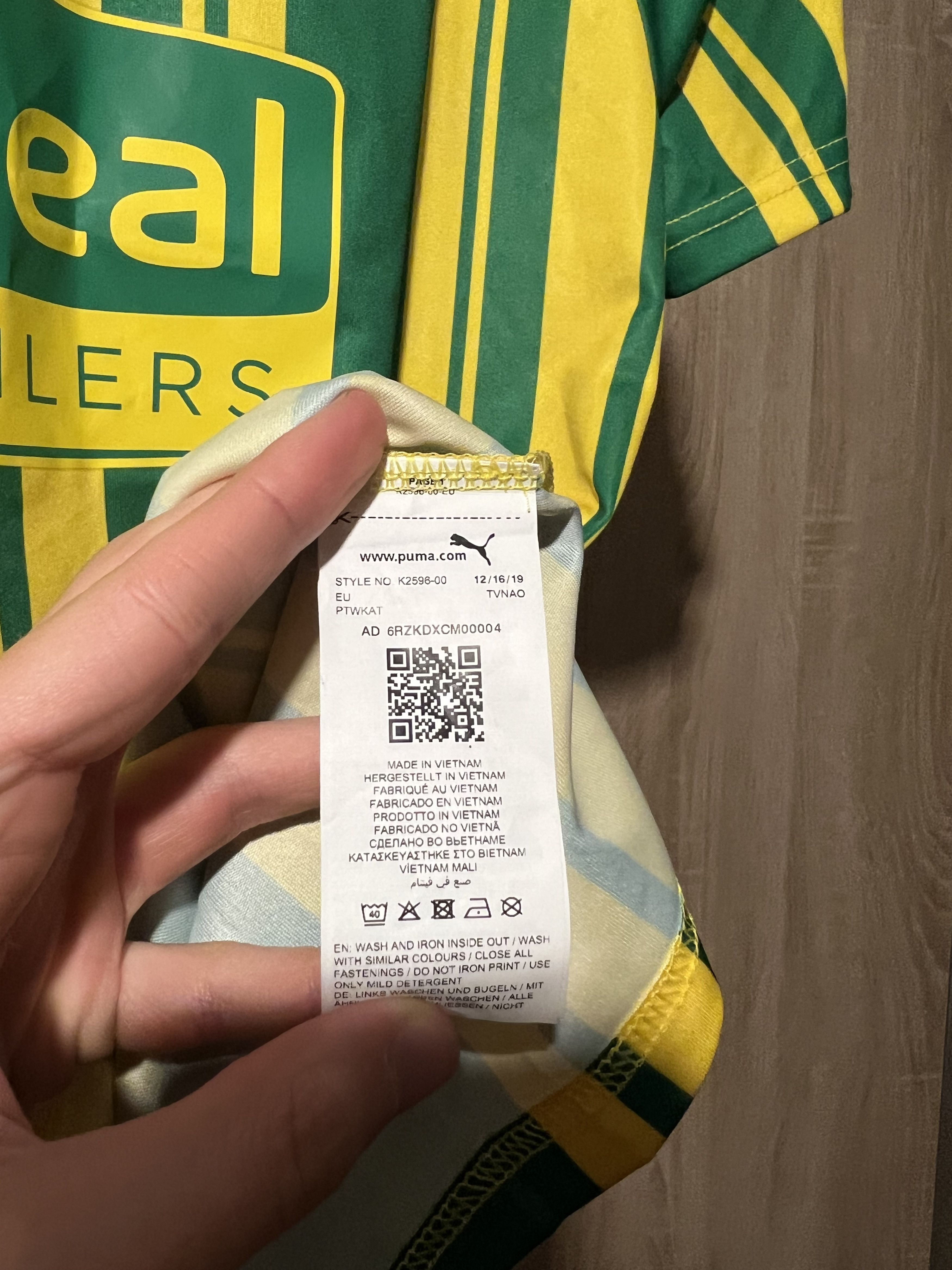 Puma × Vintage West Bromwich Albion jersey 2018 2019 Size US S / EU 44-46 / 1 - 5 Thumbnail