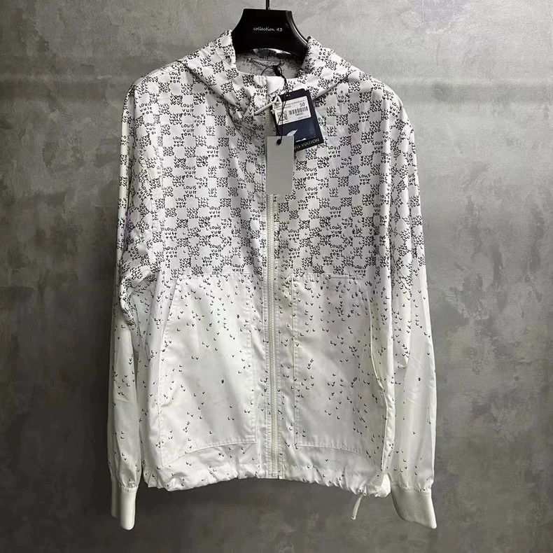 Louis Vuitton Louis Vuitton Windbreaker Jacket in White Size US M / EU 48-50 / 2 - 1 Thumbnail