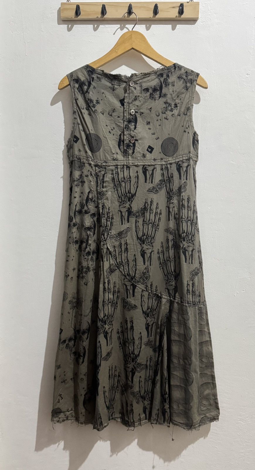 Hysteric Glamour HYSTERIC GLAMOUR SNAKE SKULL SLEEVESS DRES Size M / US 6-8 / IT 42-44 - 1 Thumbnail