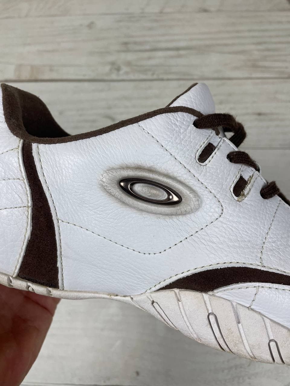 Oakley Vintage Oakley Tenis Leather Shoes Metal Logo Sneakers Size US 9 / EU 42 - 9 Thumbnail