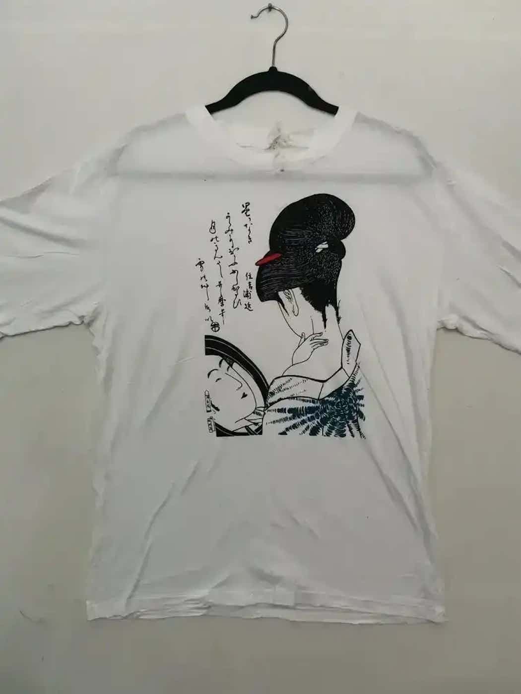 Vintage Vintage Cartoon Geisha Big Print T-shirt Size US L / EU 52-54 / 3 - 1 Thumbnail