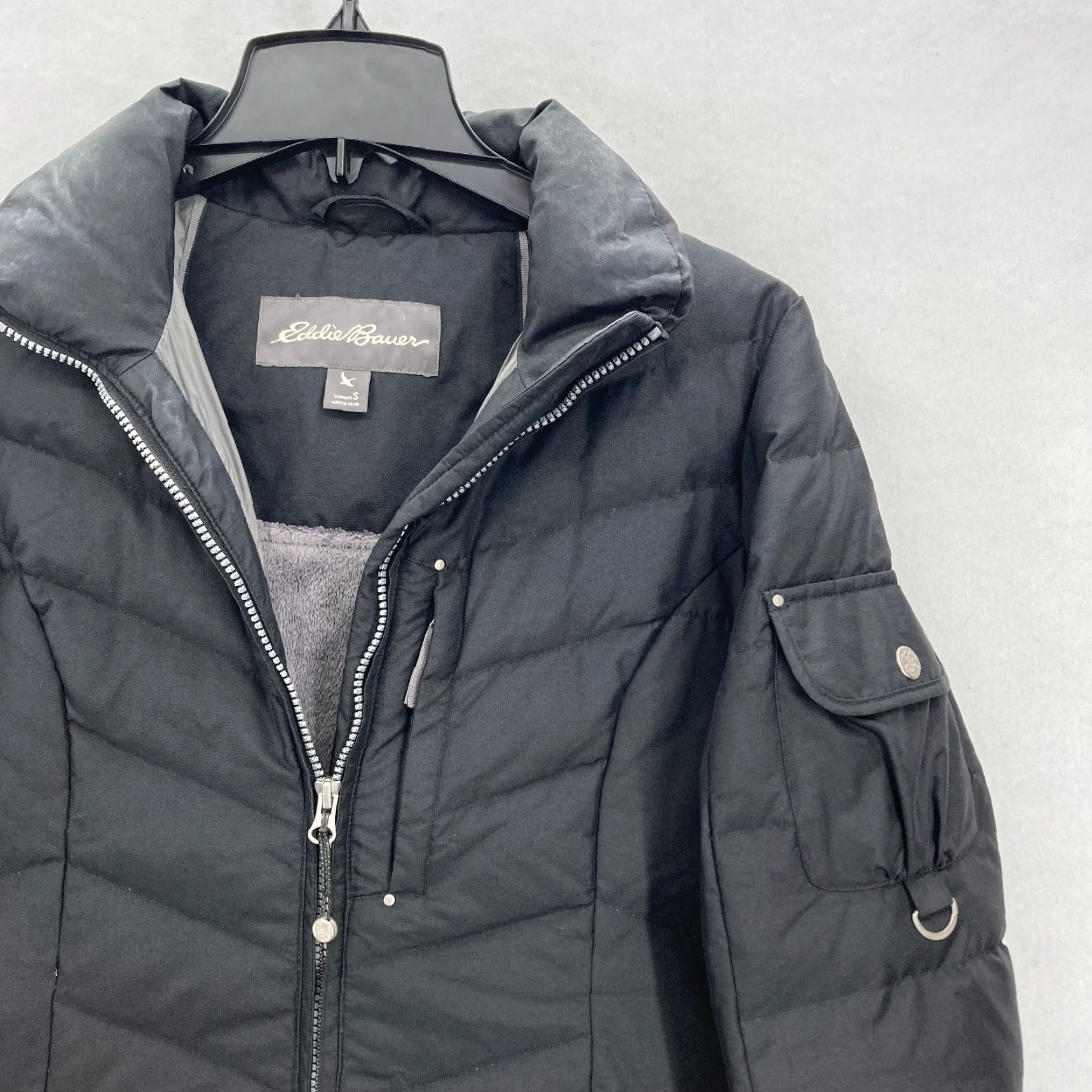 Eddie Bauer Eddie Bauer Goose Down Puffer Jacket Women's Small Black Quilted Utility Pocket Jacket Size S / US 4 / IT 40 - 2 Thumbnail