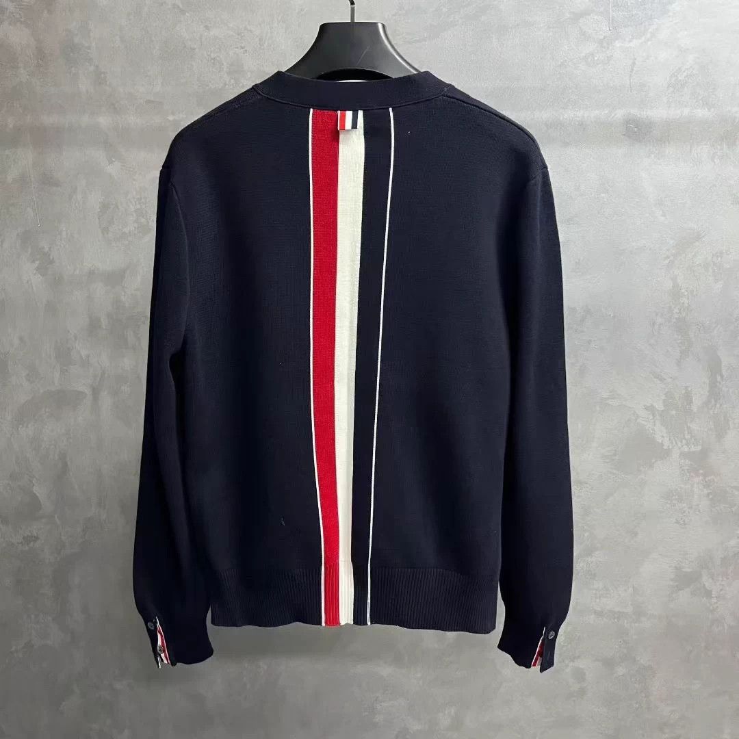 Thom Browne Thom Browne V-neck black wool sweater Size US L / EU 52-54 / 3 - 2 Thumbnail